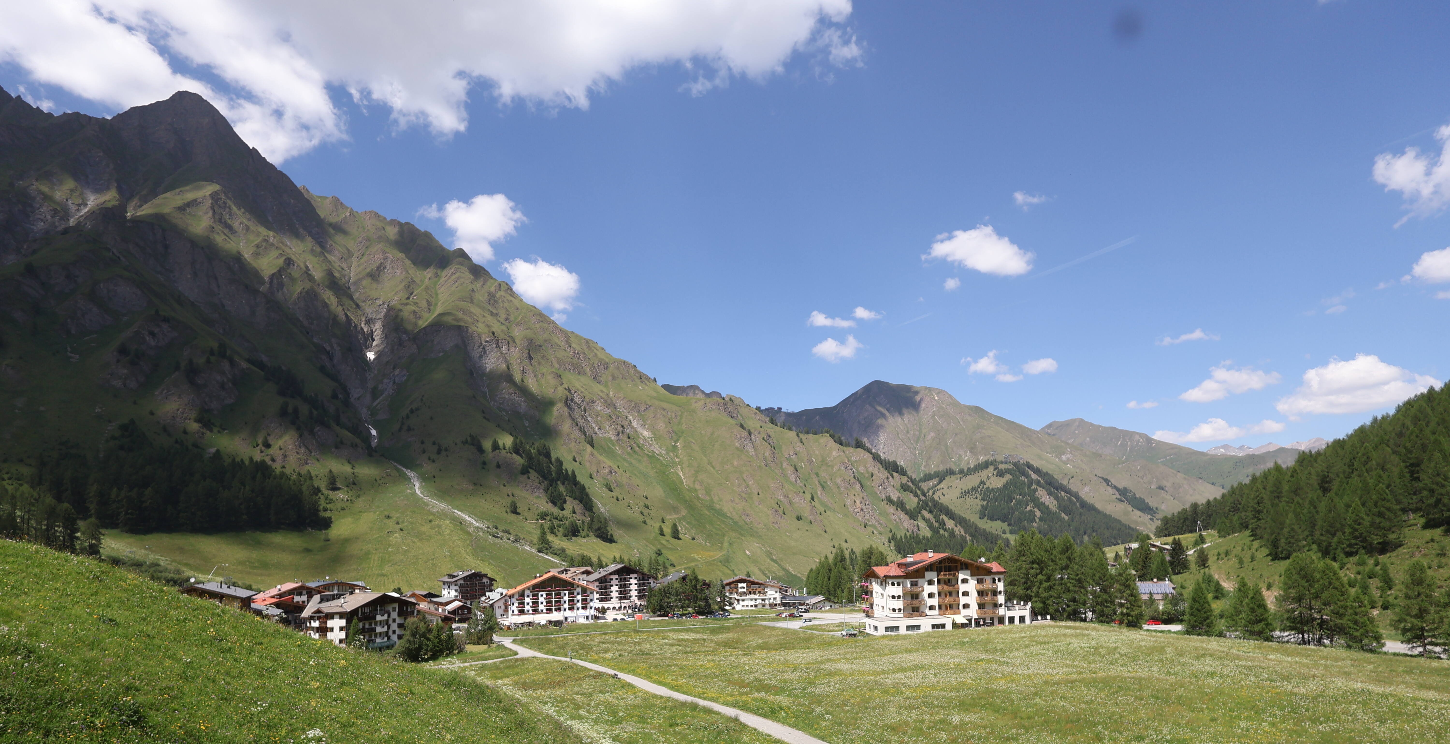 Archived image Webcam Samnaun: Village View