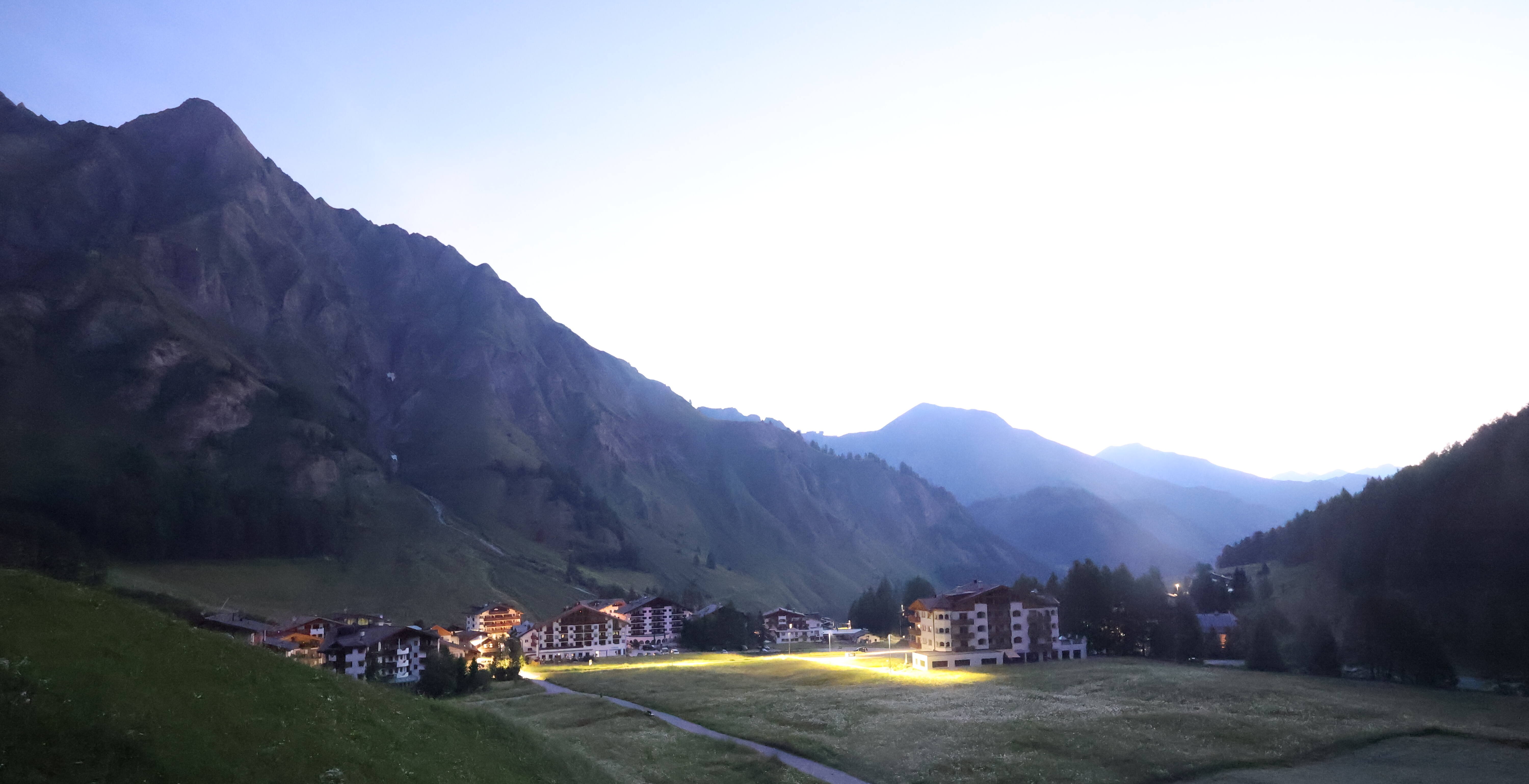 Archiv Foto Webcam Samnaun: Blick auf das Dorf
