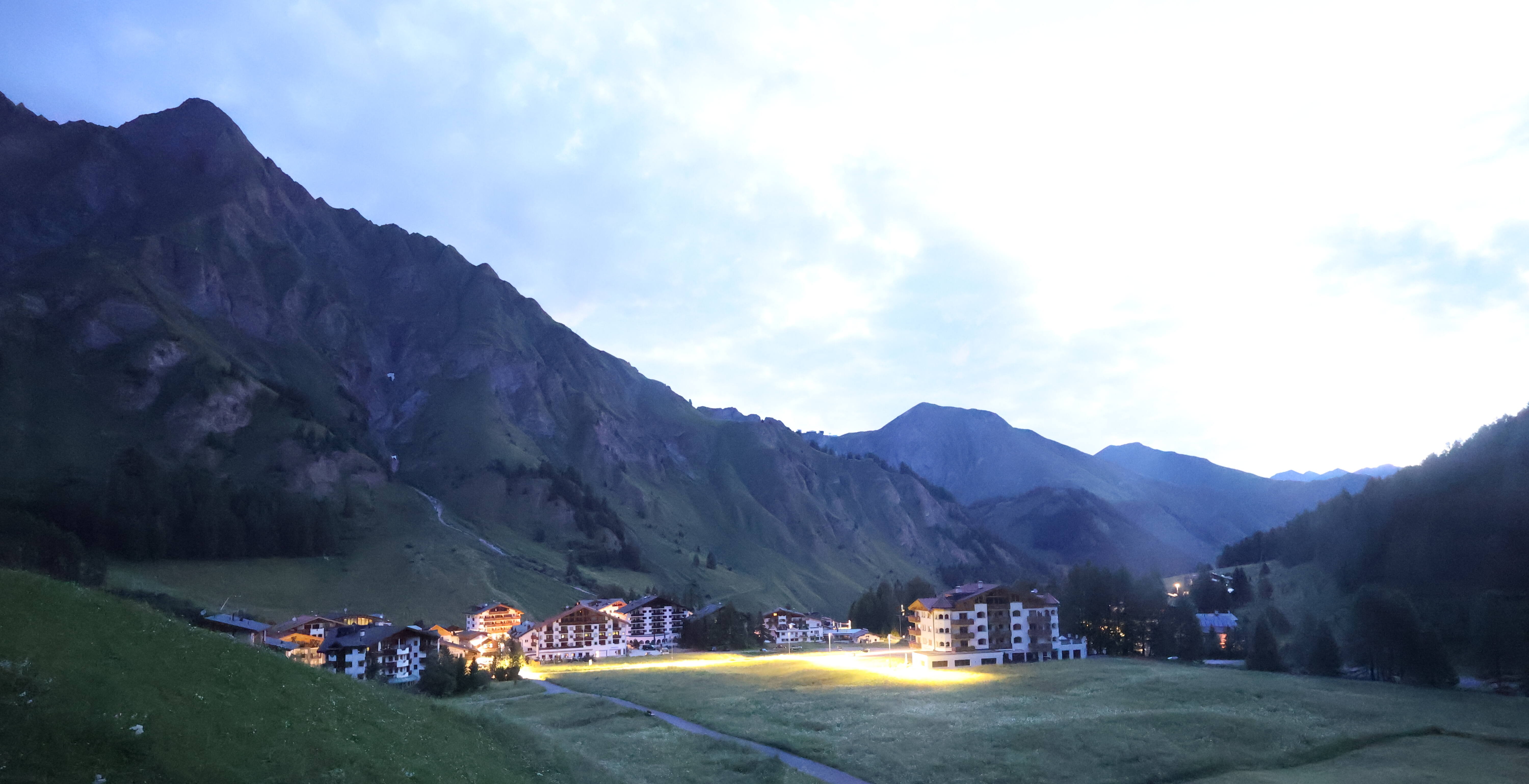 Archiv Foto Webcam Samnaun: Blick auf das Dorf