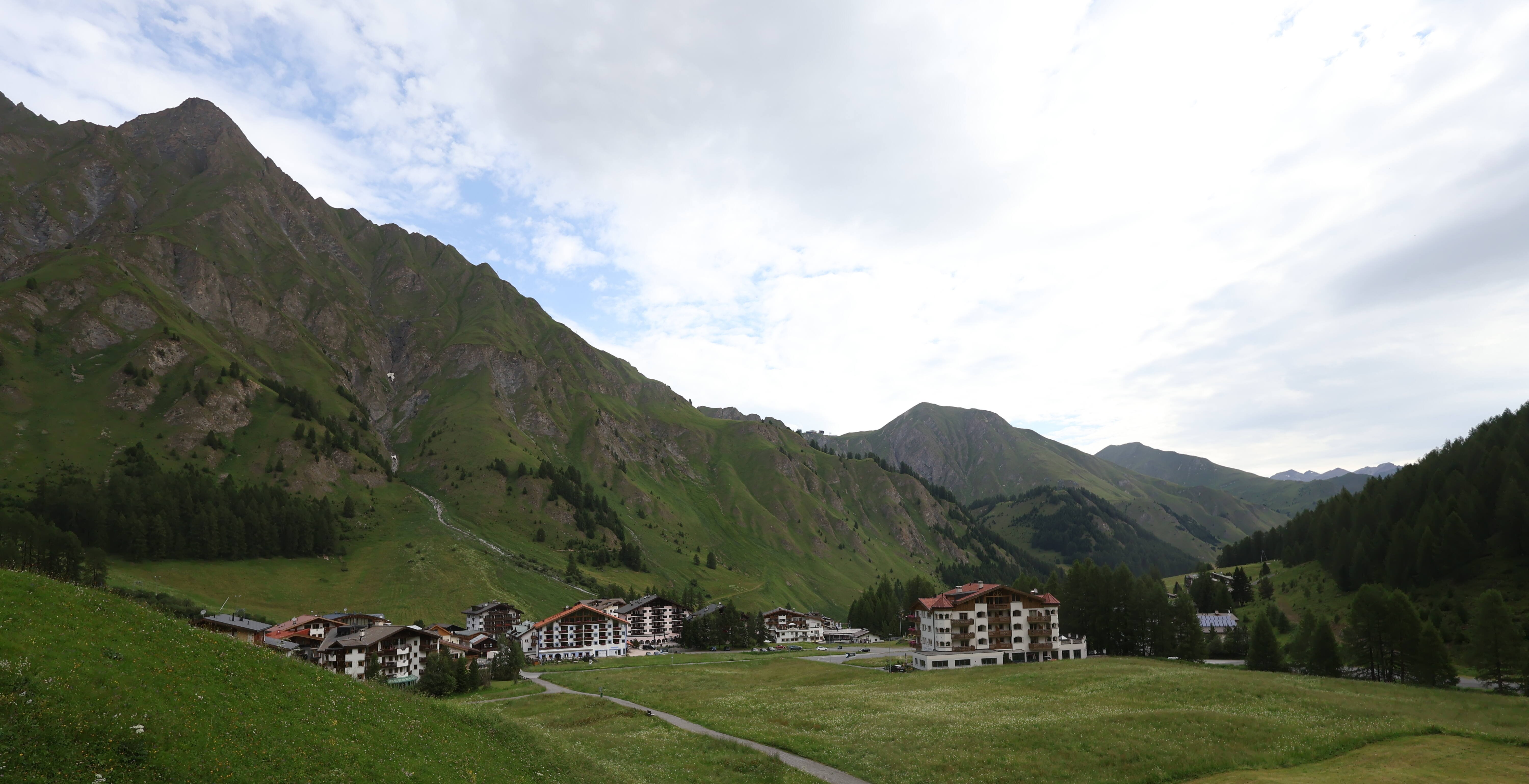 Archiv Foto Webcam Samnaun: Blick auf das Dorf