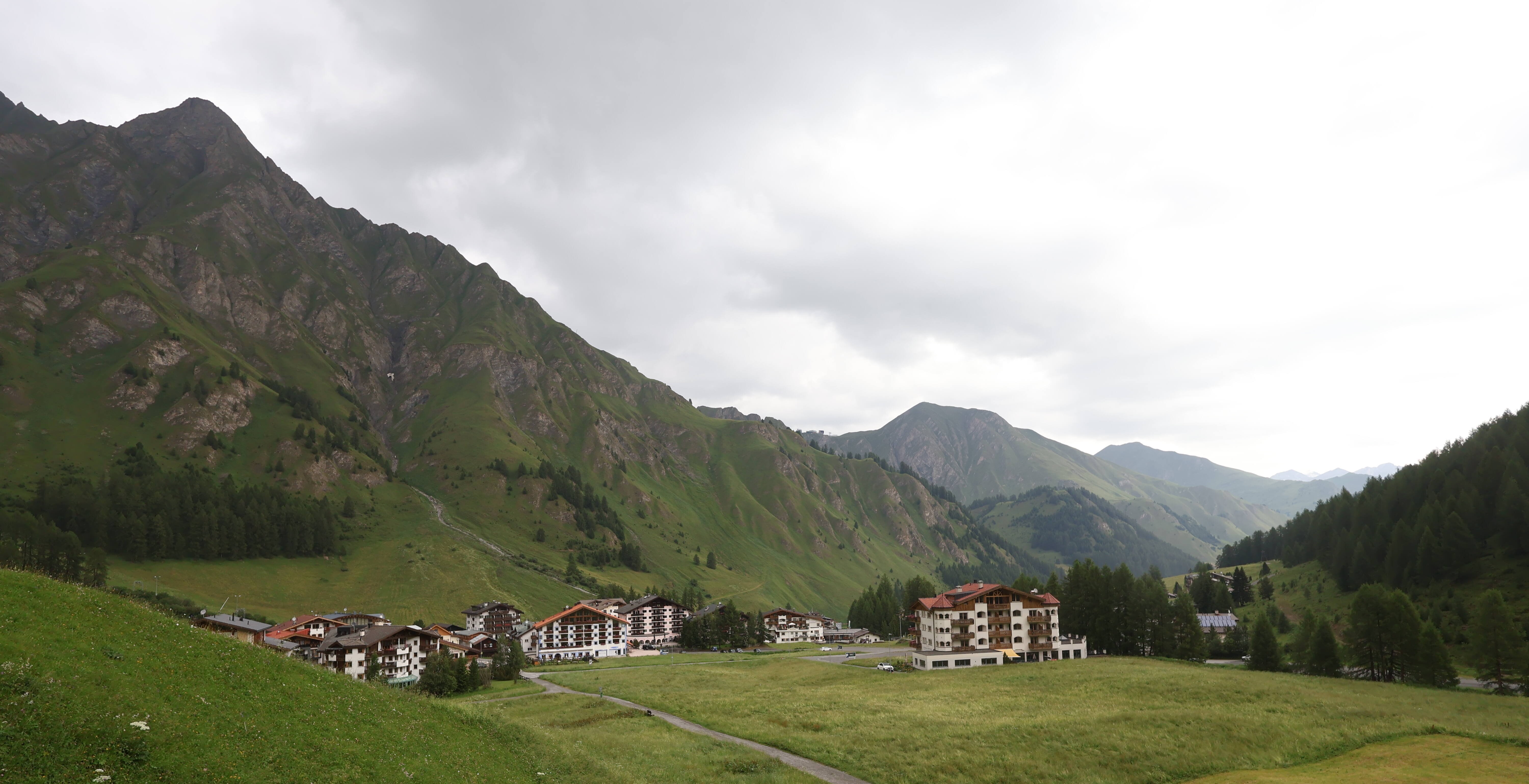 Archiv Foto Webcam Samnaun: Blick auf das Dorf
