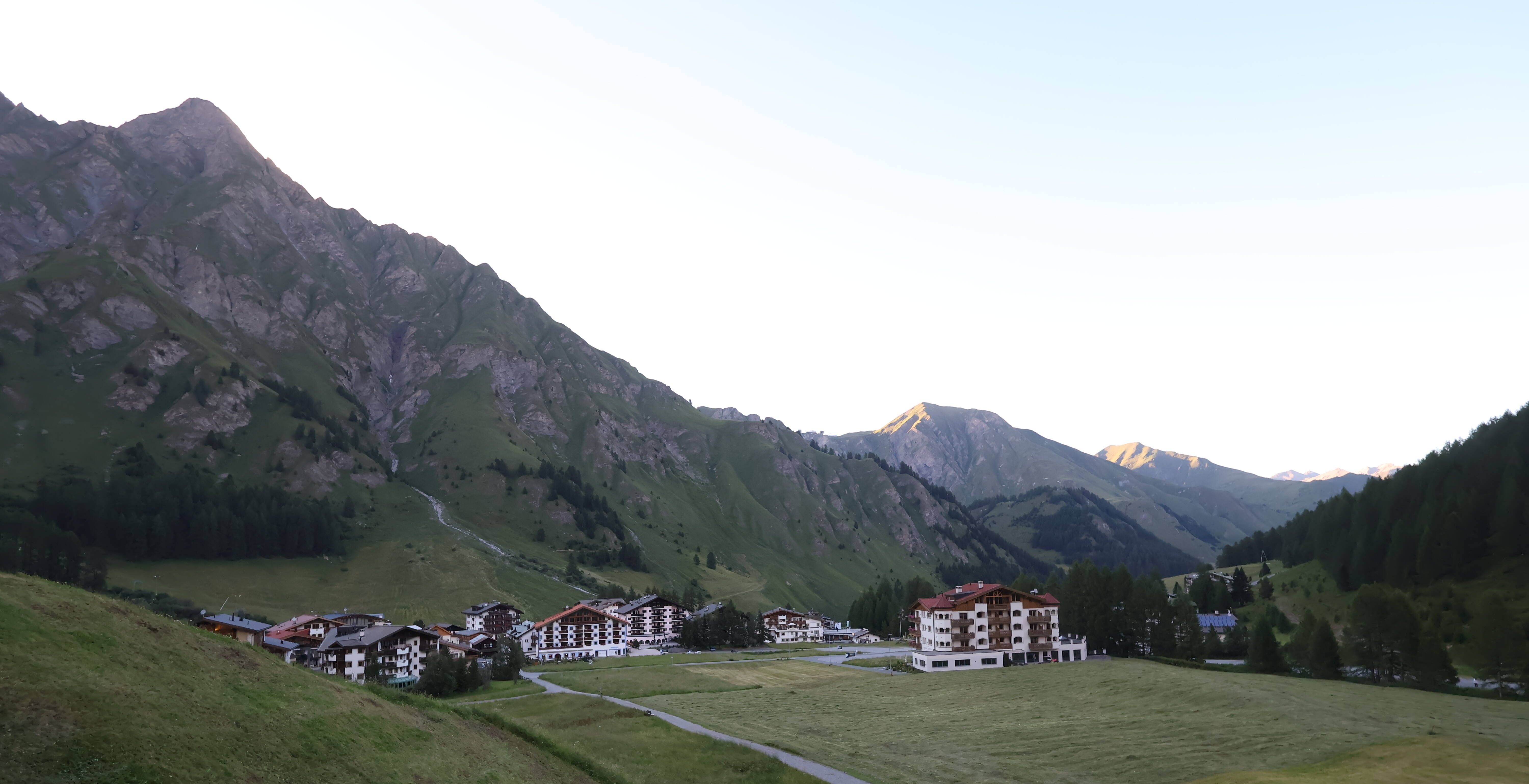 Archiv Foto Webcam Samnaun: Blick auf das Dorf