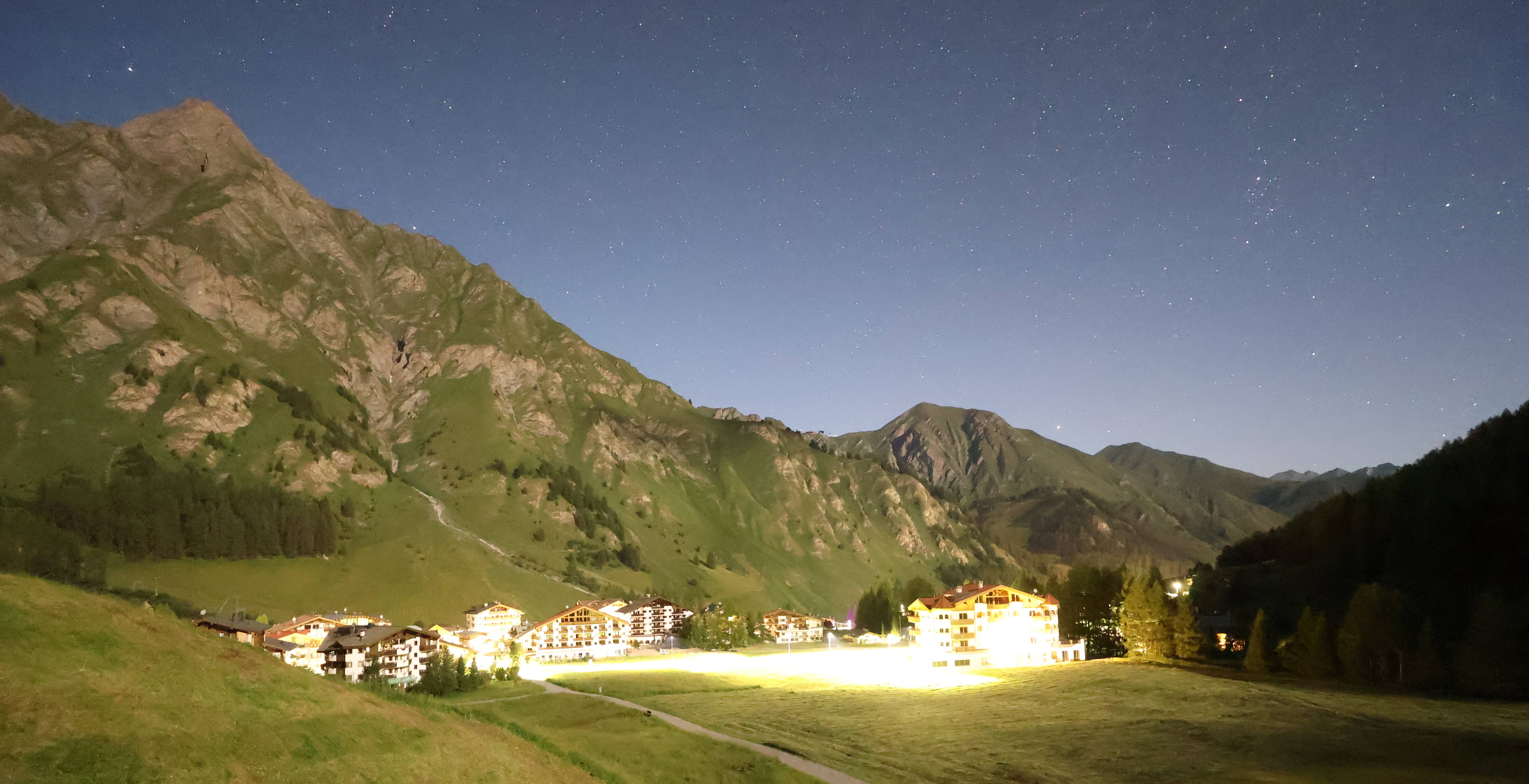 Archived image Webcam Samnaun: Village View