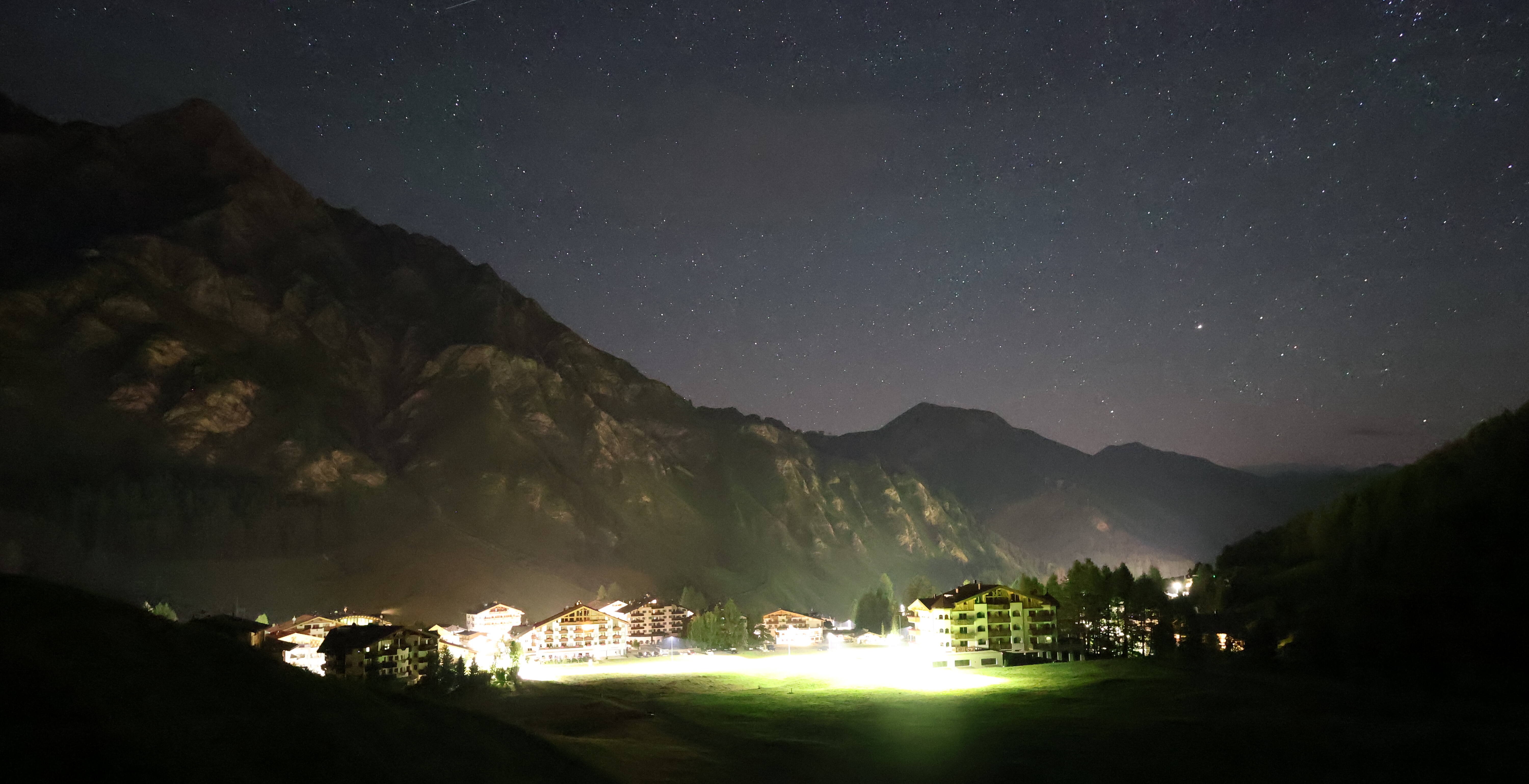Archiv Foto Webcam Samnaun: Blick auf das Dorf
