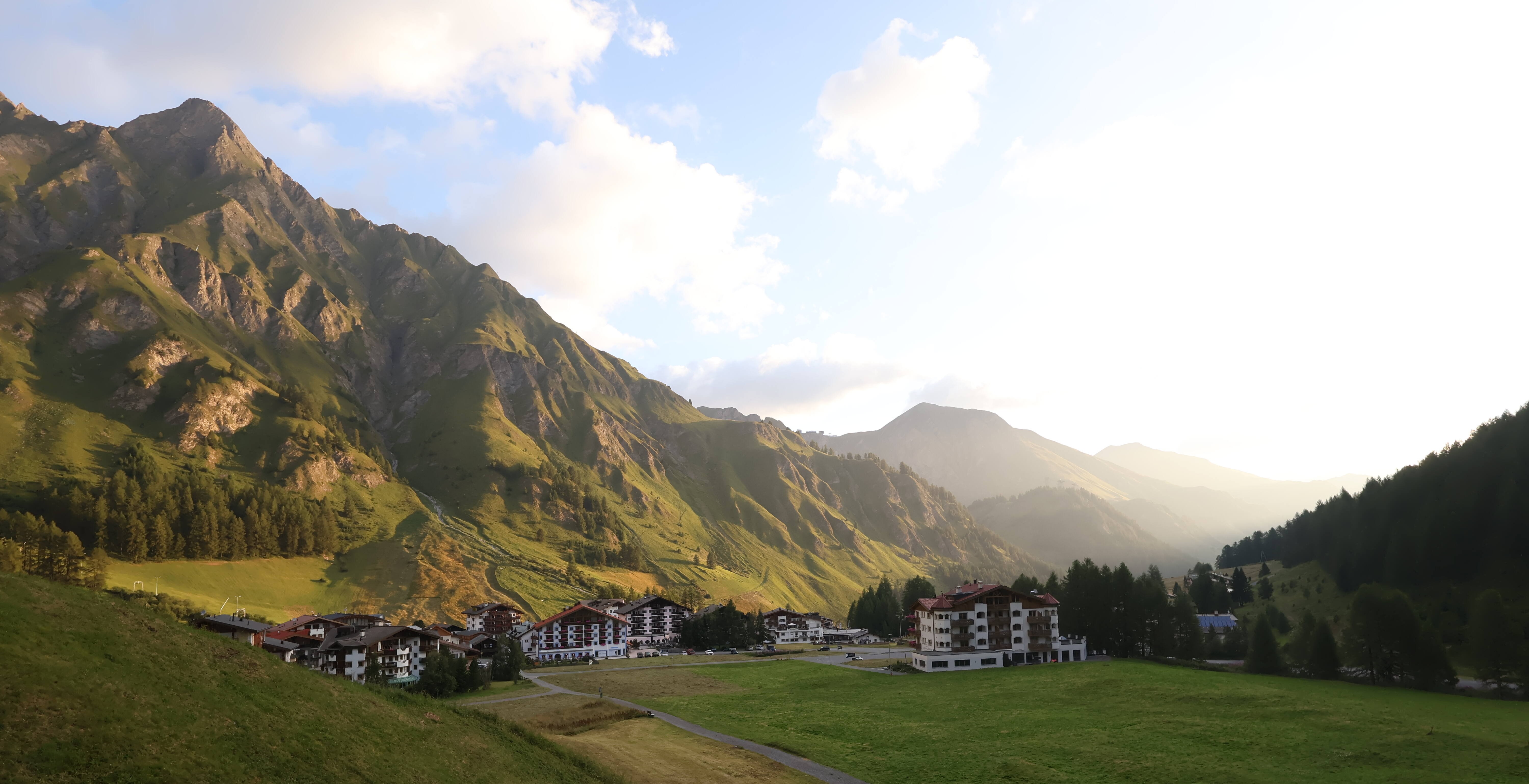 Archiv Foto Webcam Samnaun: Blick auf das Dorf