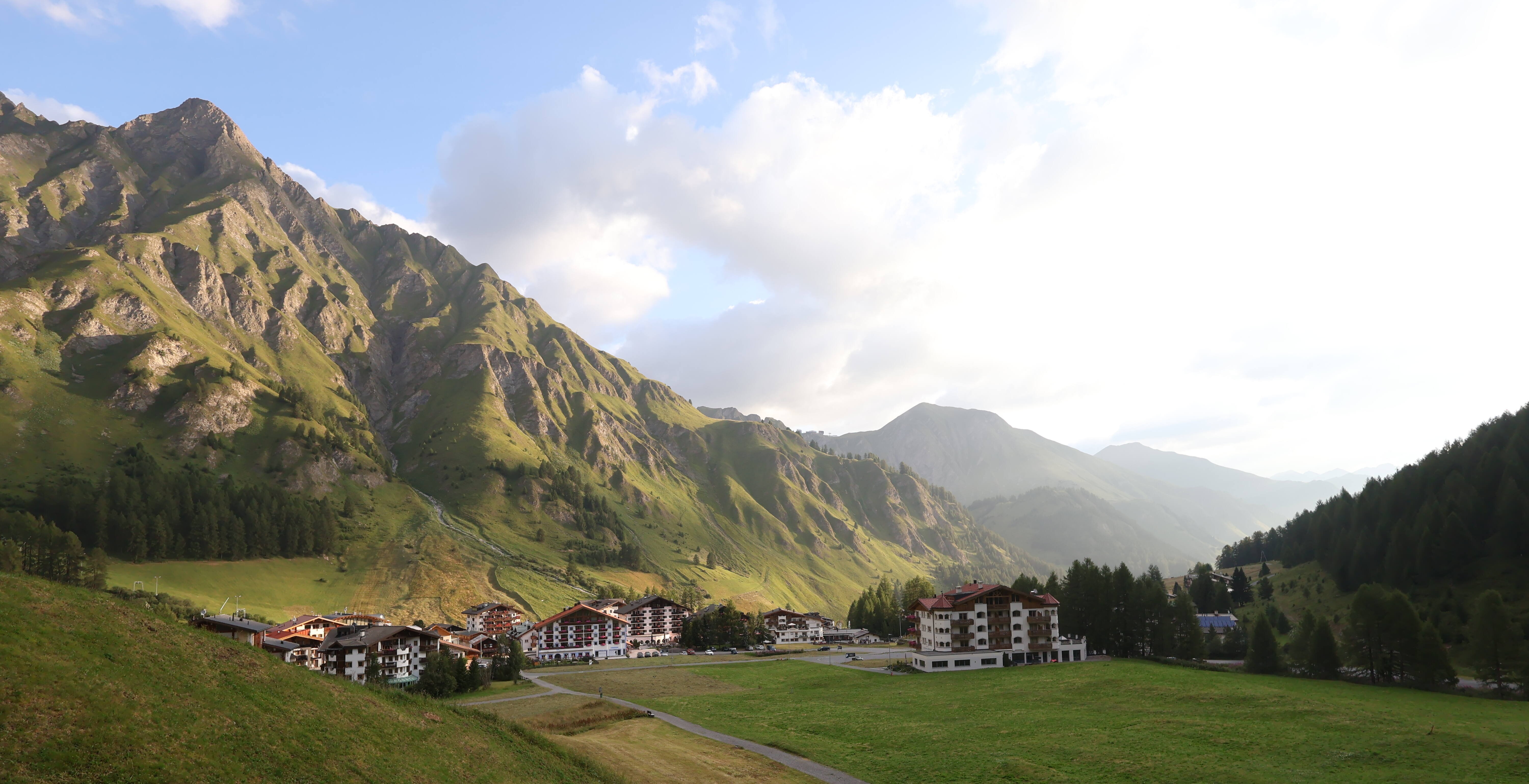 Archiv Foto Webcam Samnaun: Blick auf das Dorf