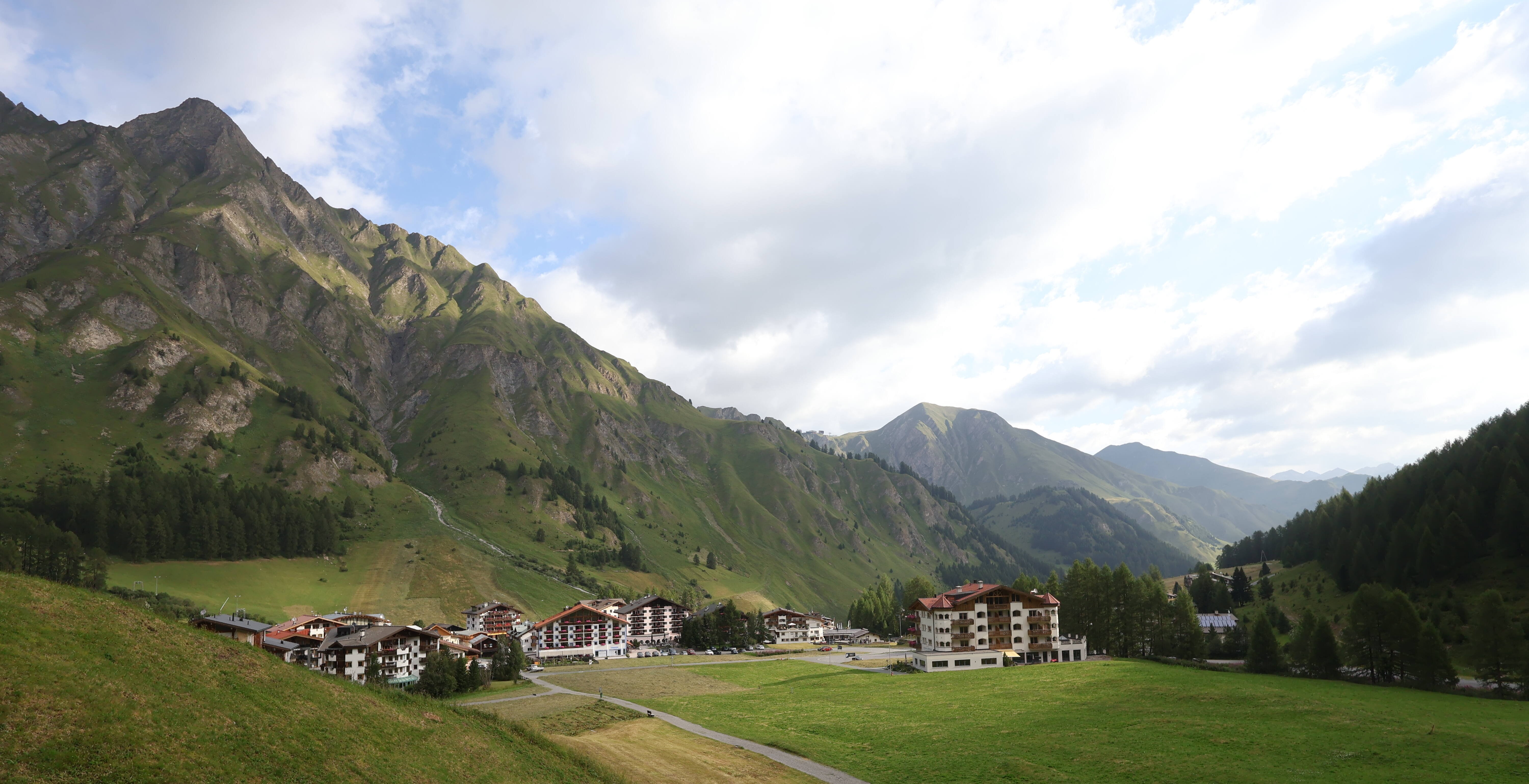 Archiv Foto Webcam Samnaun: Blick auf das Dorf