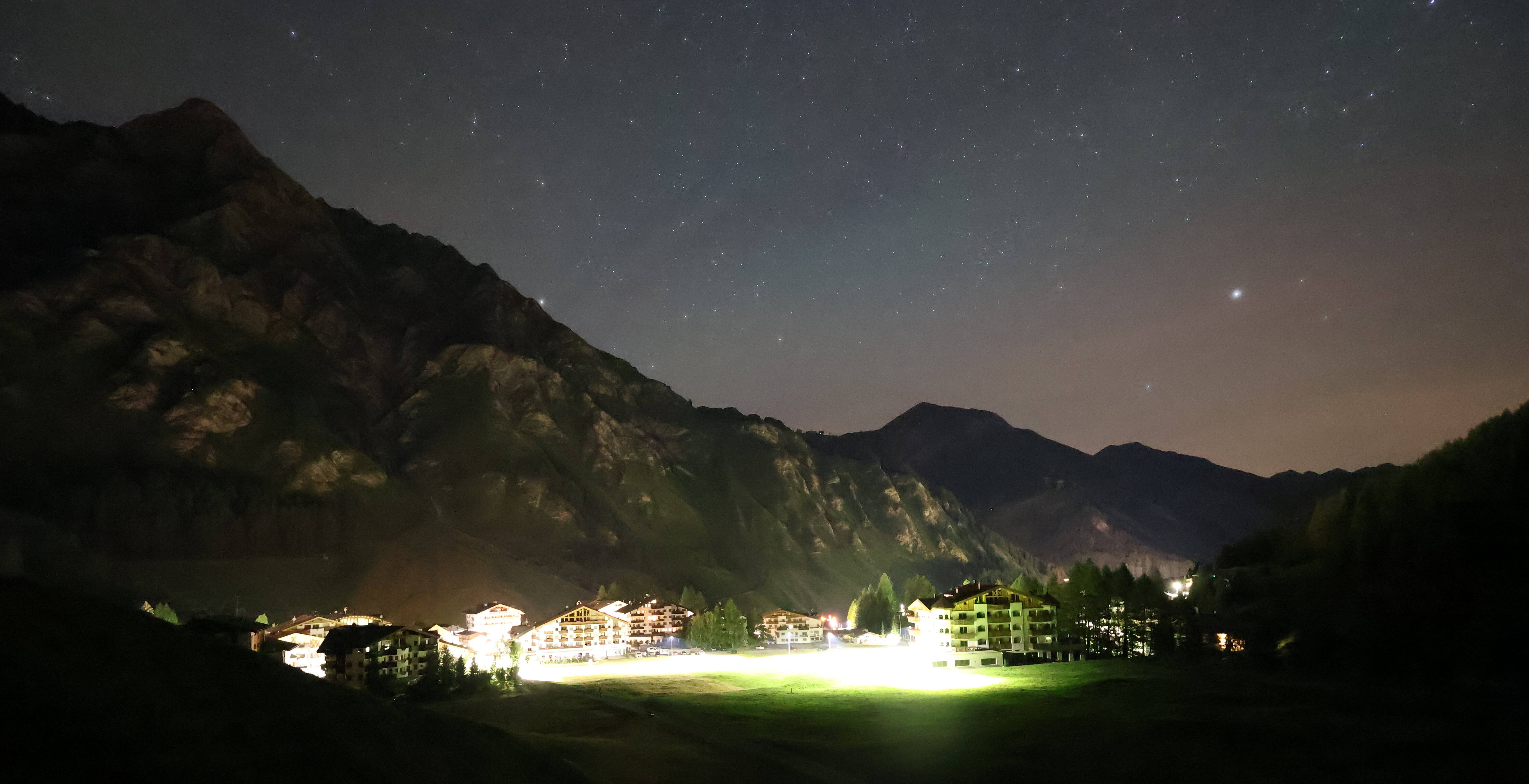 Archiv Foto Webcam Samnaun: Blick auf das Dorf