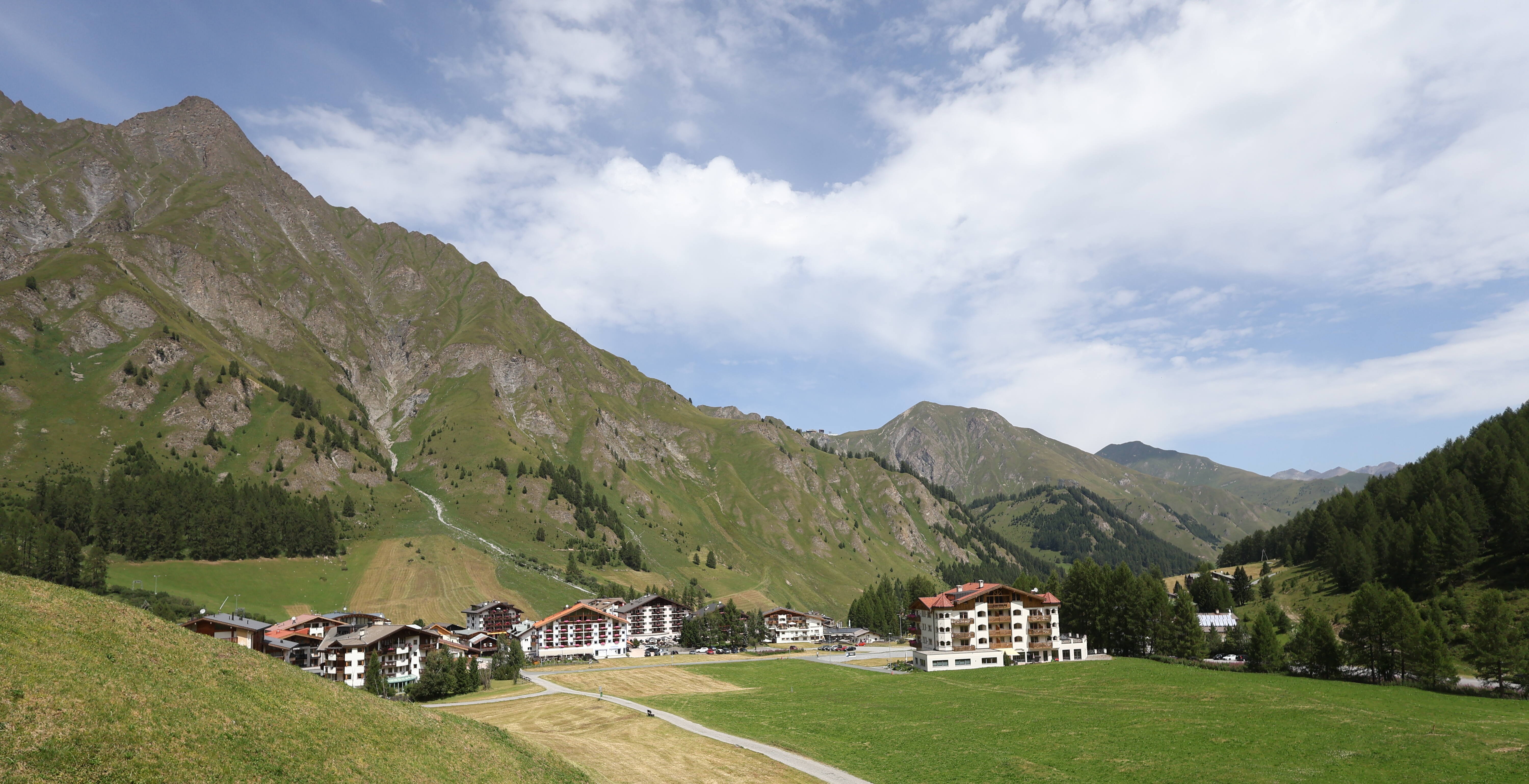 Archiv Foto Webcam Samnaun: Blick auf das Dorf