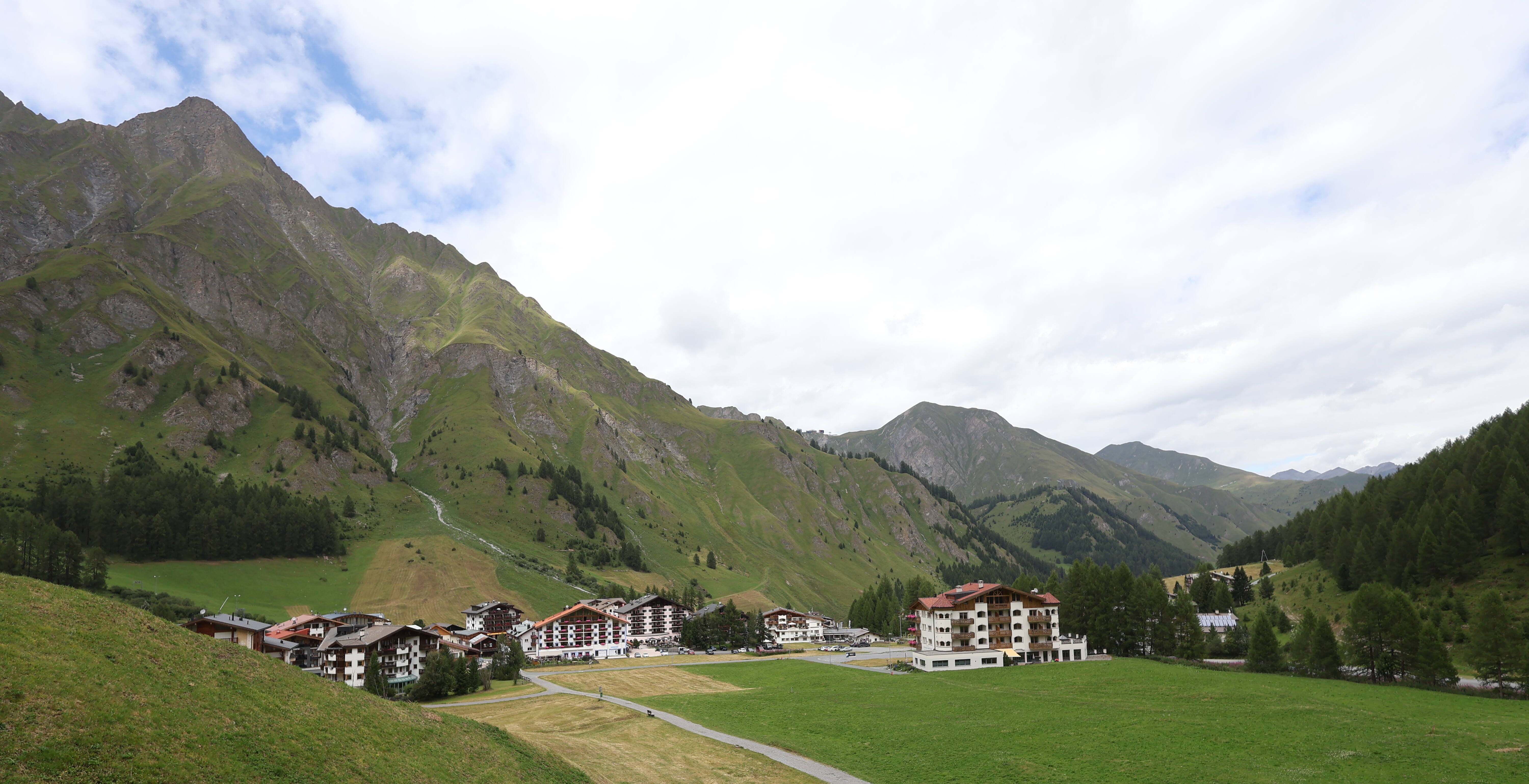 Archiv Foto Webcam Samnaun: Blick auf das Dorf