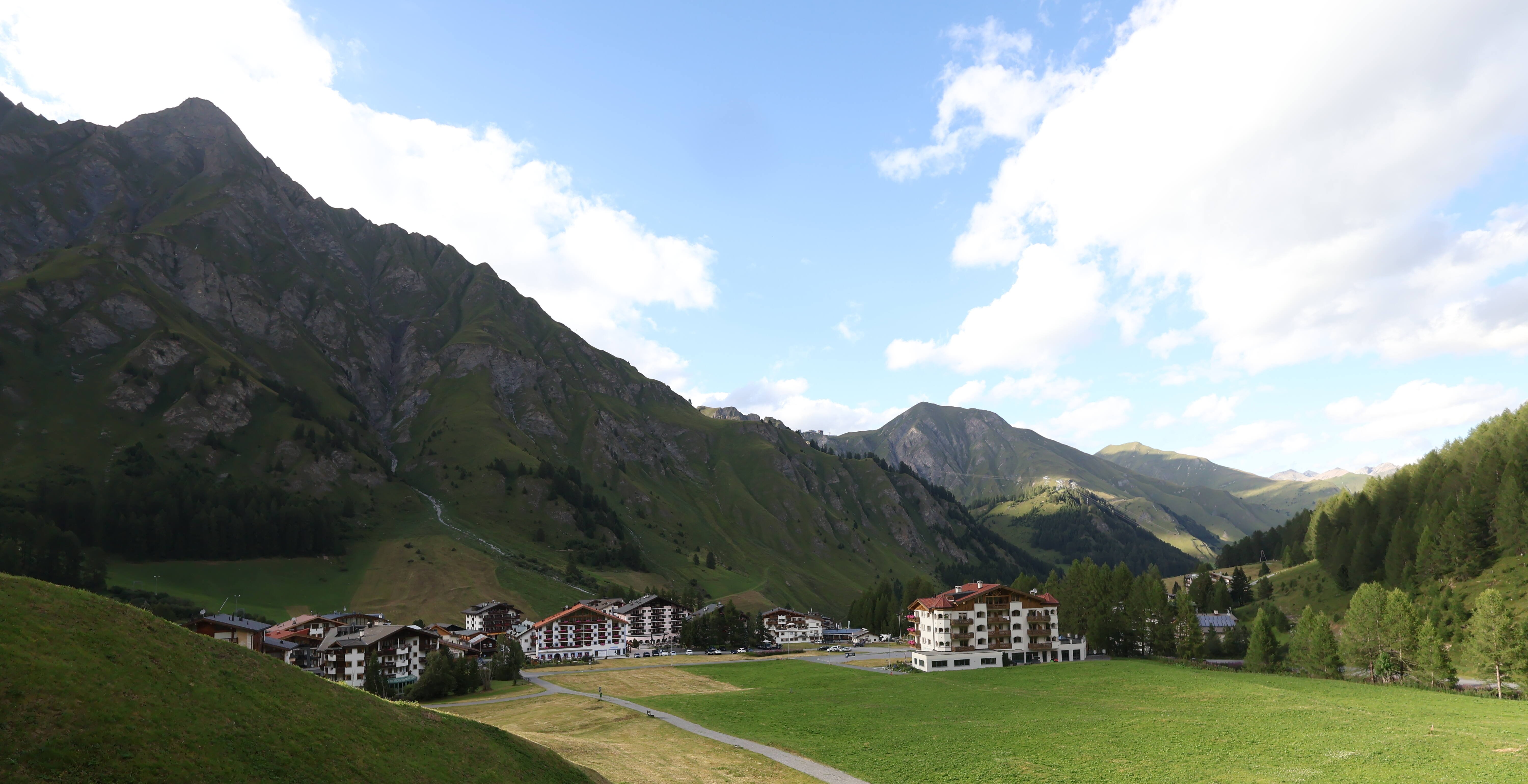 Archiv Foto Webcam Samnaun: Blick auf das Dorf
