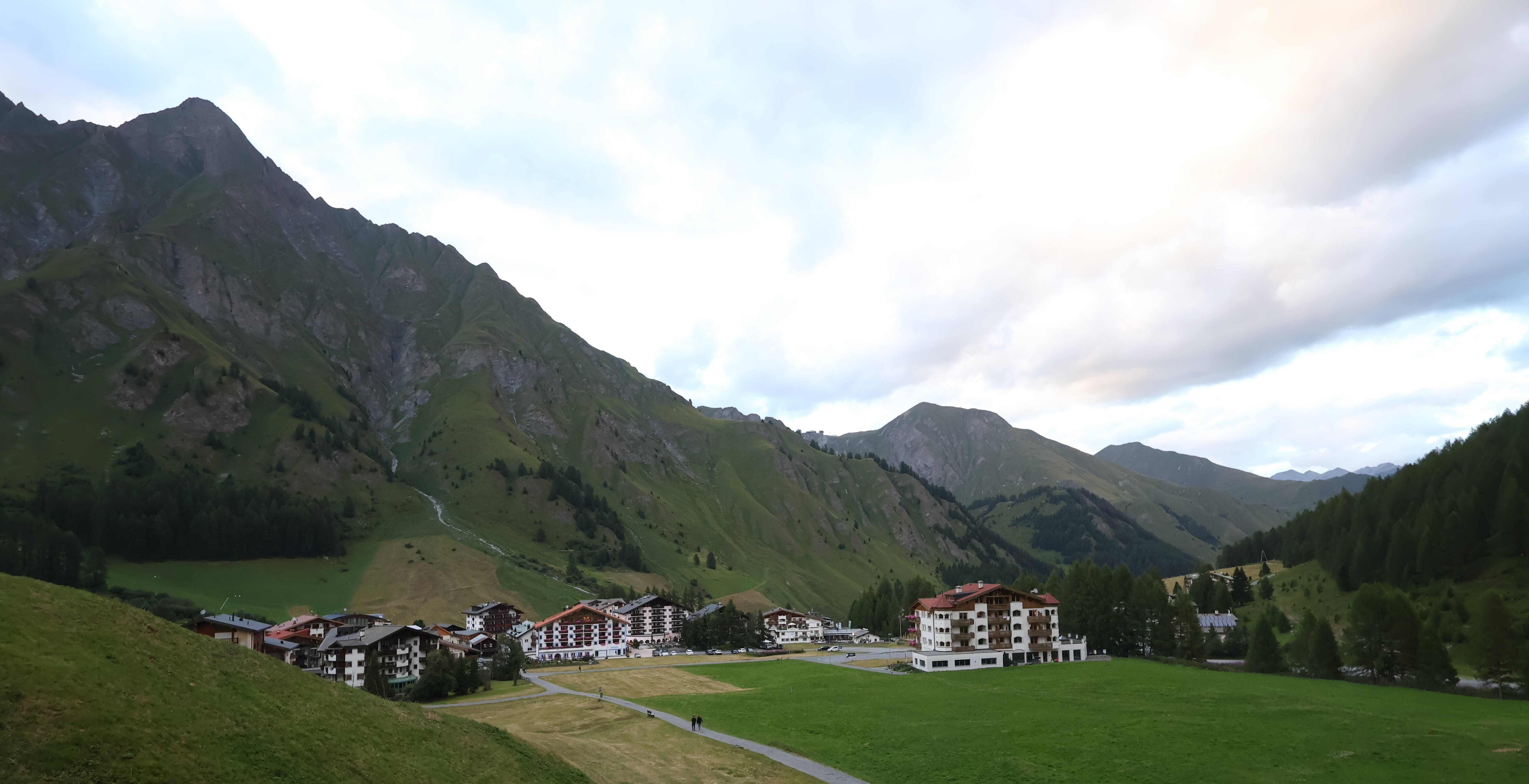 Archiv Foto Webcam Samnaun: Blick auf das Dorf