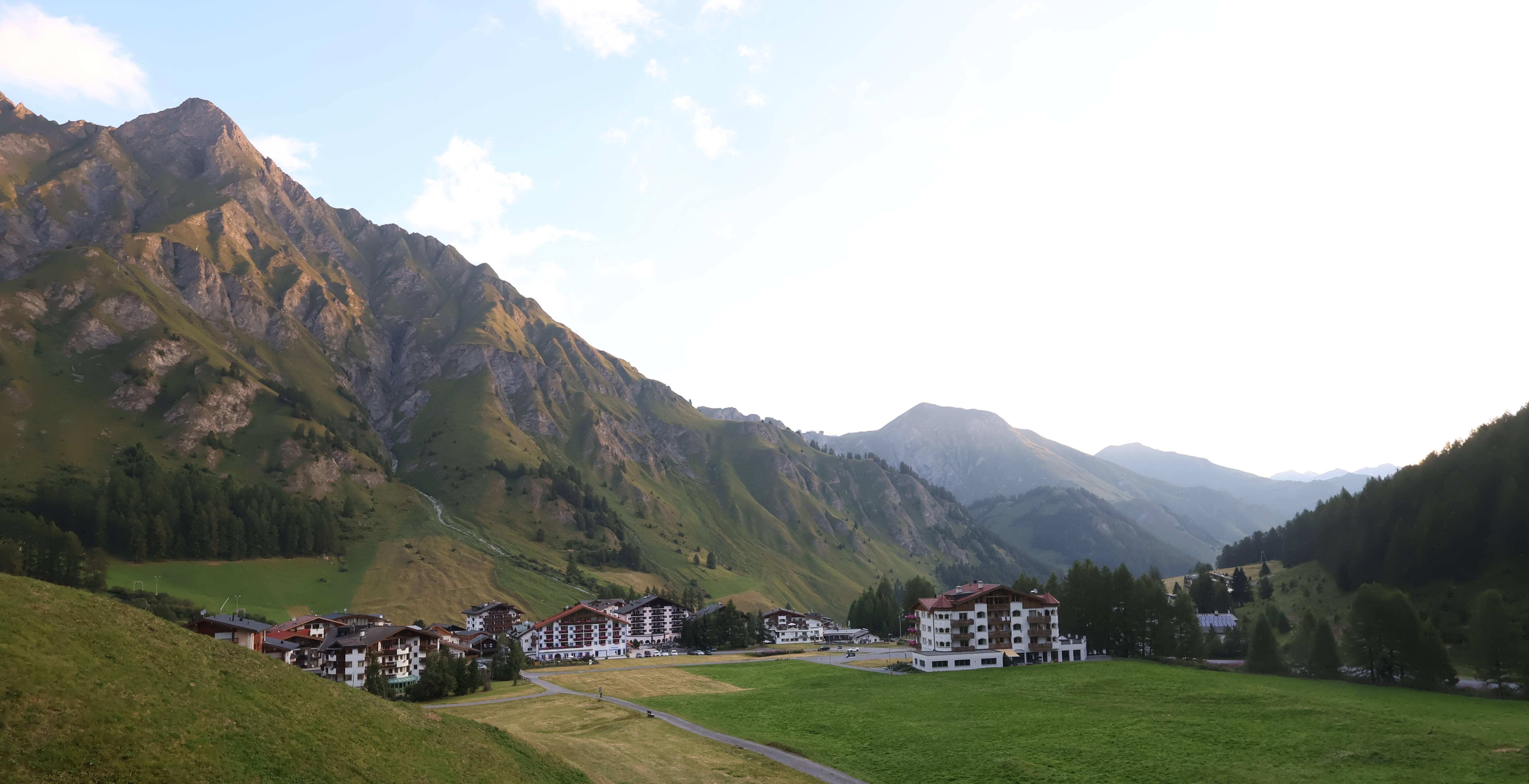 Archiv Foto Webcam Samnaun: Blick auf das Dorf