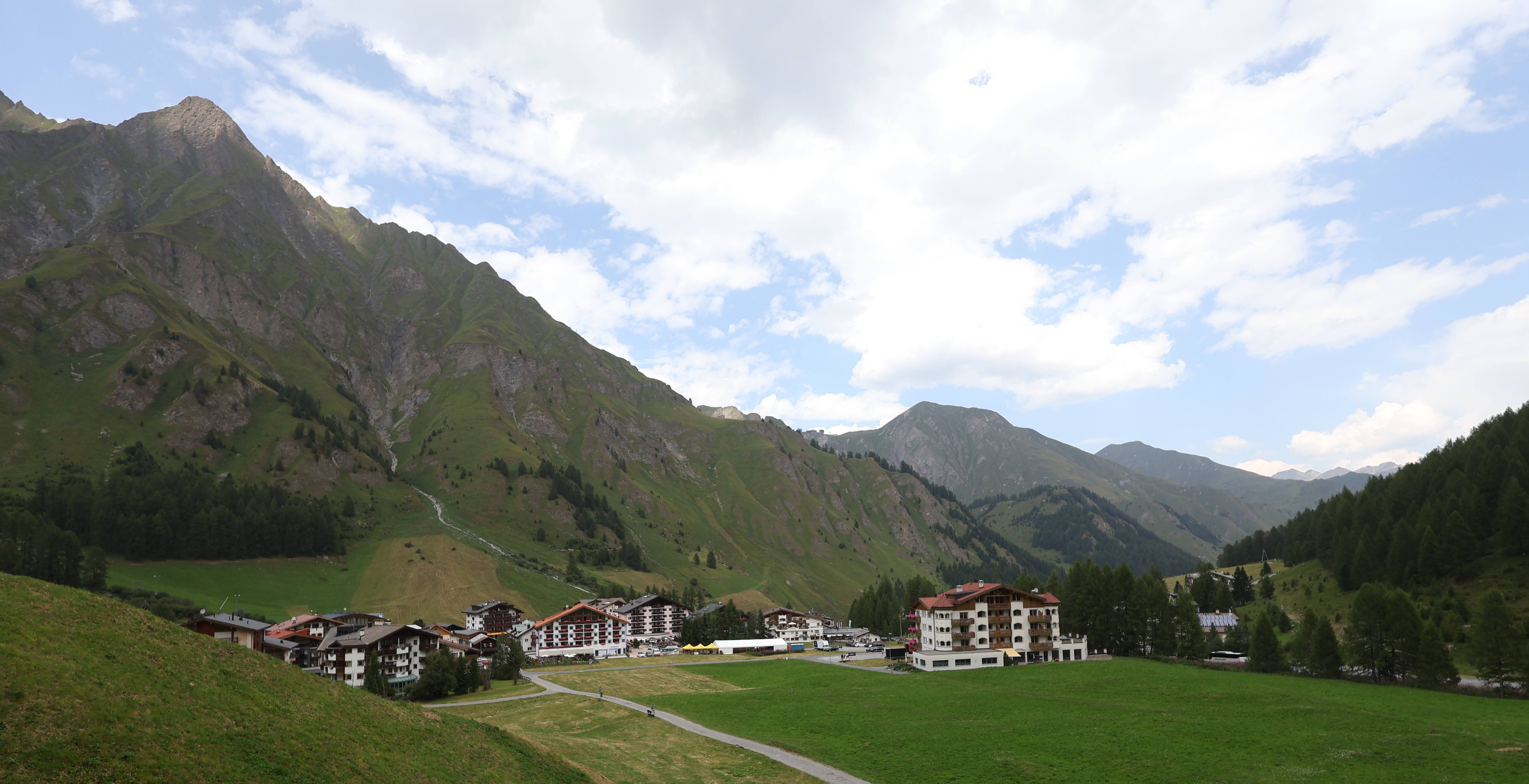 Archiv Foto Webcam Samnaun: Blick auf das Dorf