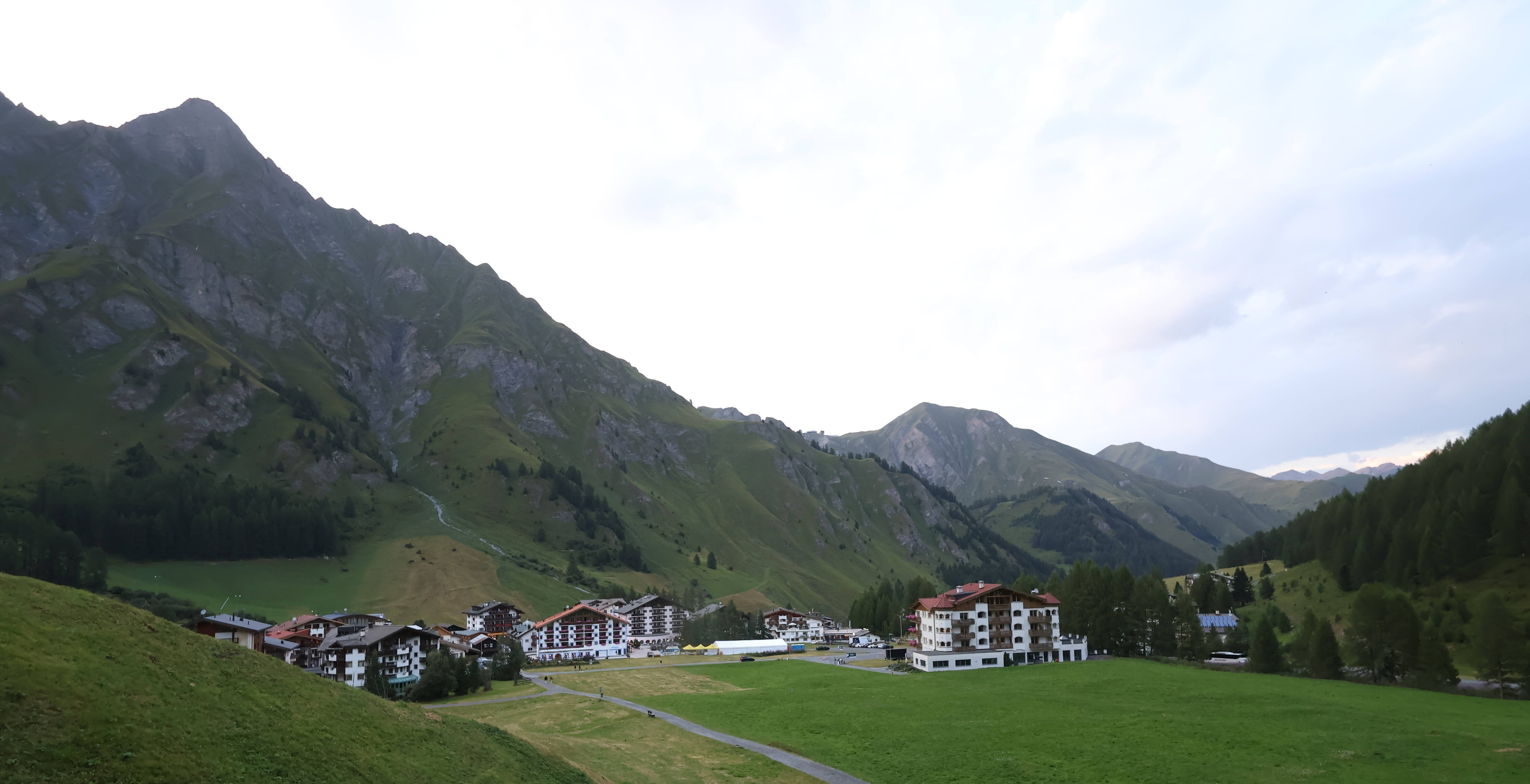 Archiv Foto Webcam Samnaun: Blick auf das Dorf