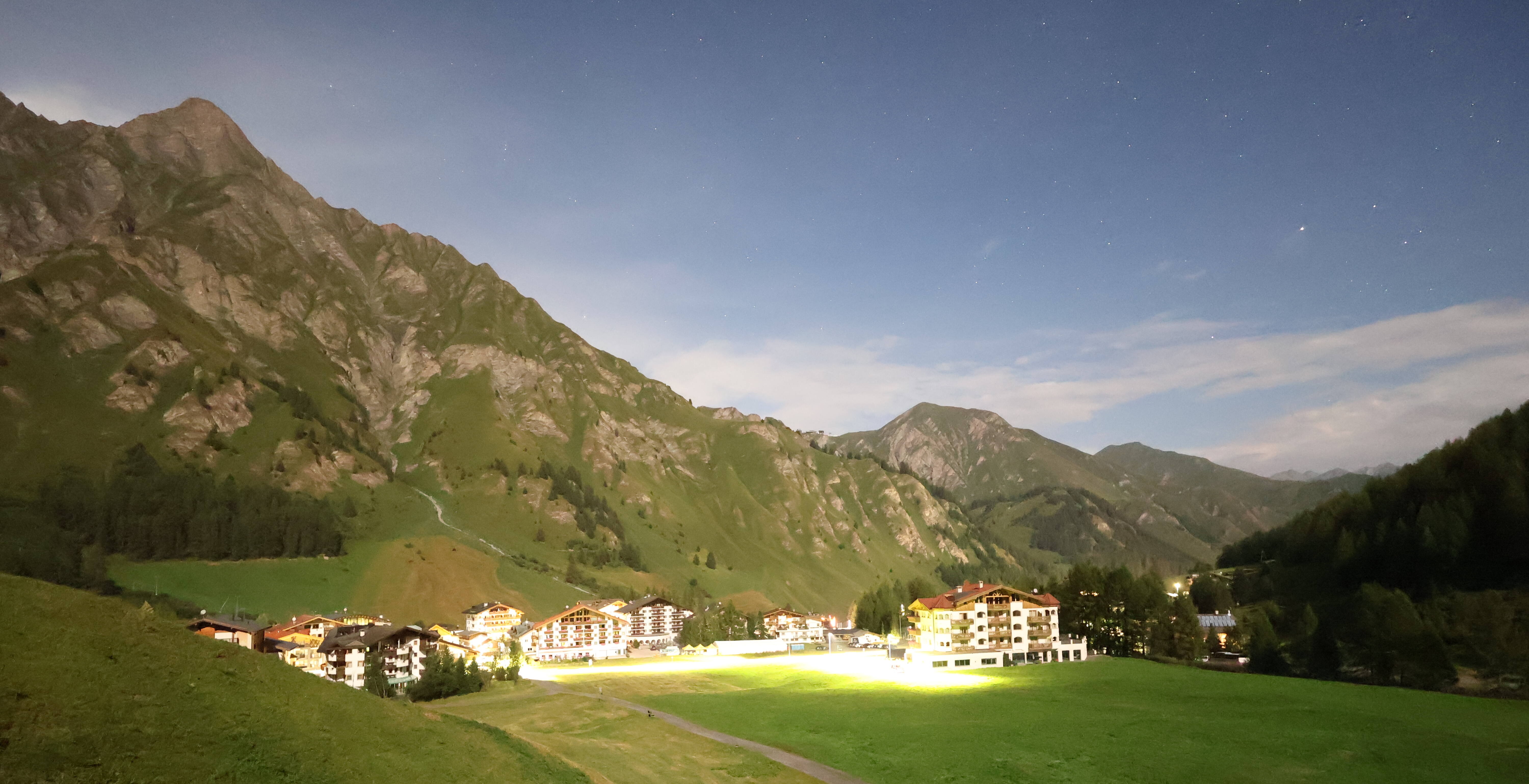 Archiv Foto Webcam Samnaun: Blick auf das Dorf
