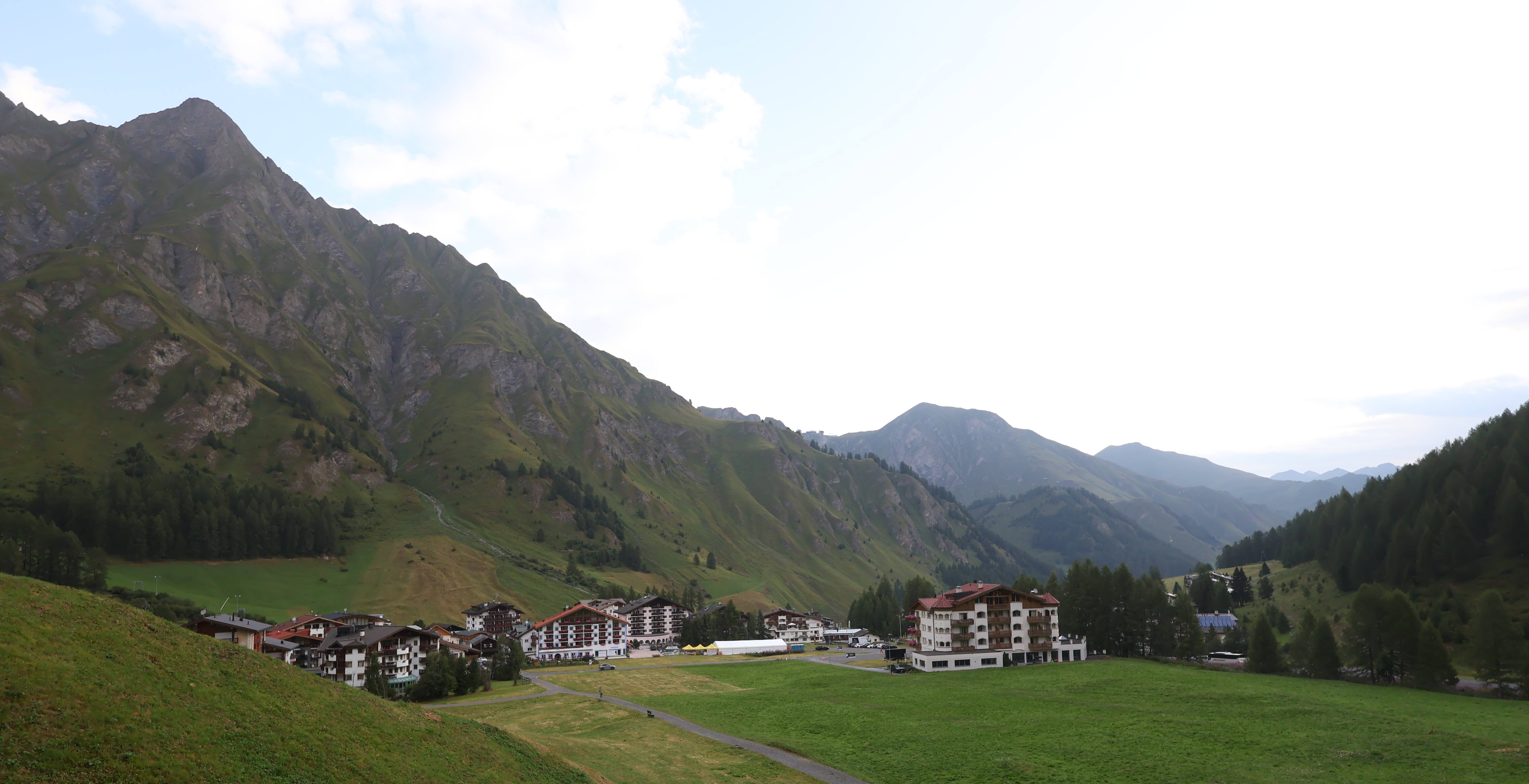 Archiv Foto Webcam Samnaun: Blick auf das Dorf
