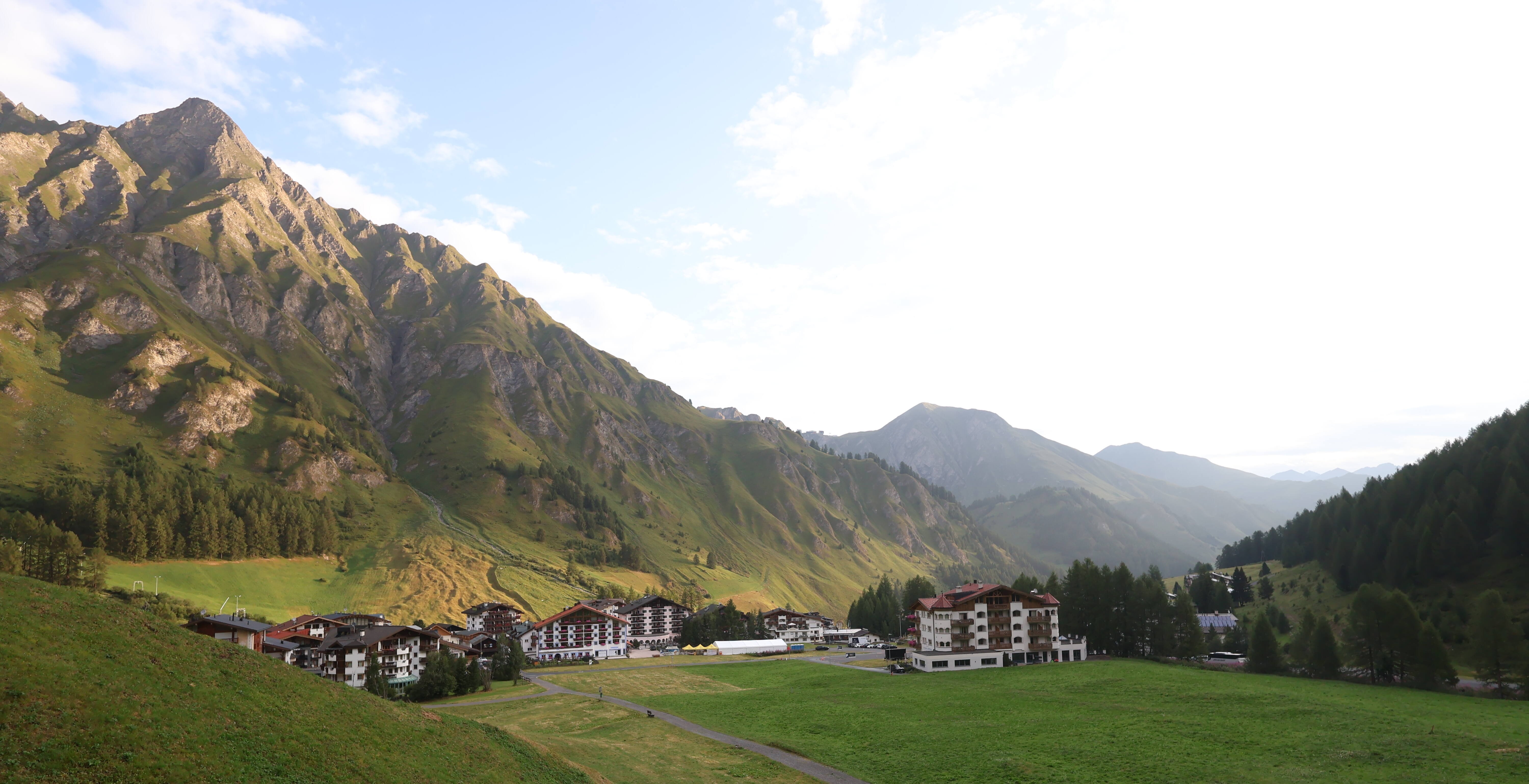 Archiv Foto Webcam Samnaun: Blick auf das Dorf