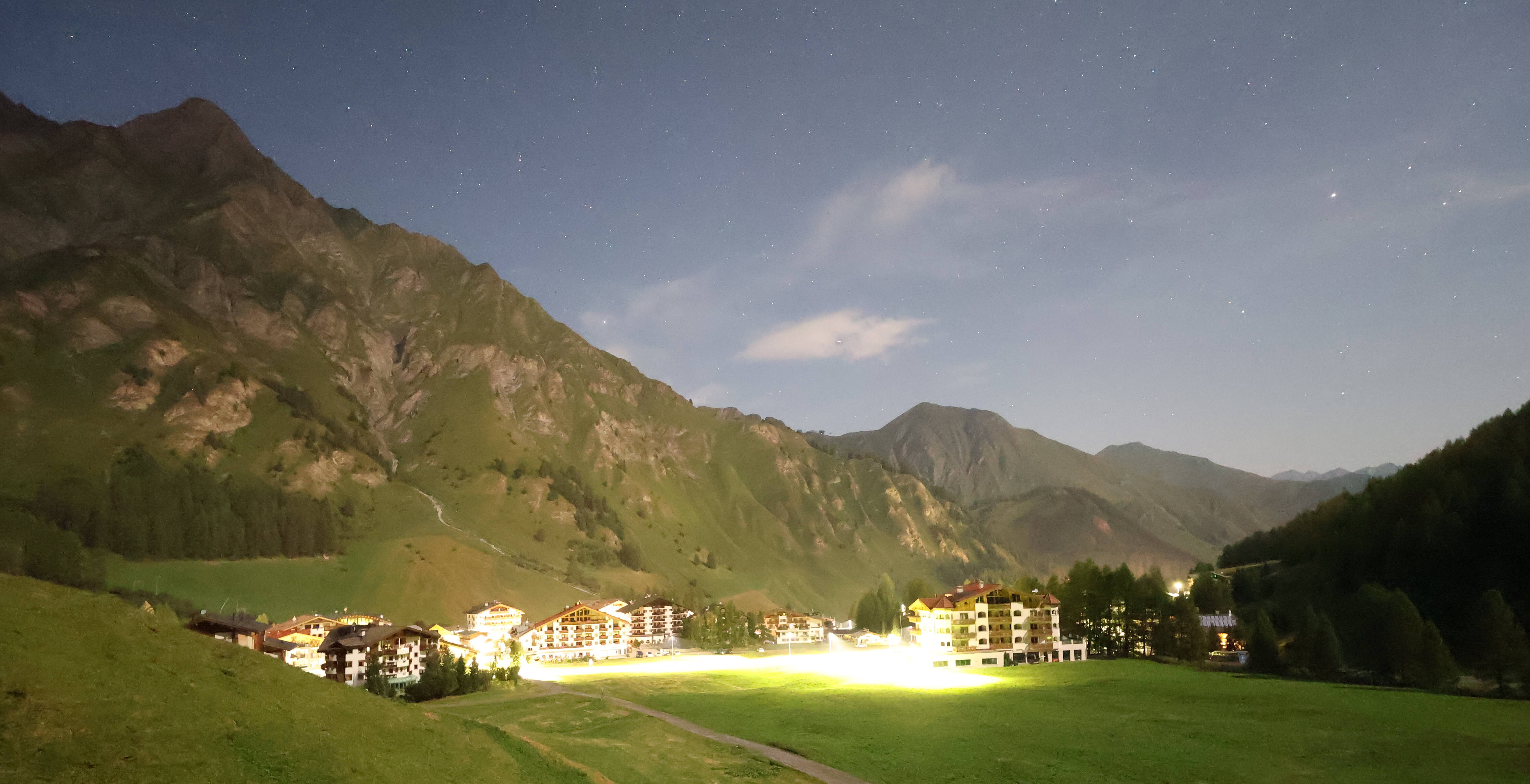 Archived image Webcam Samnaun: Village View