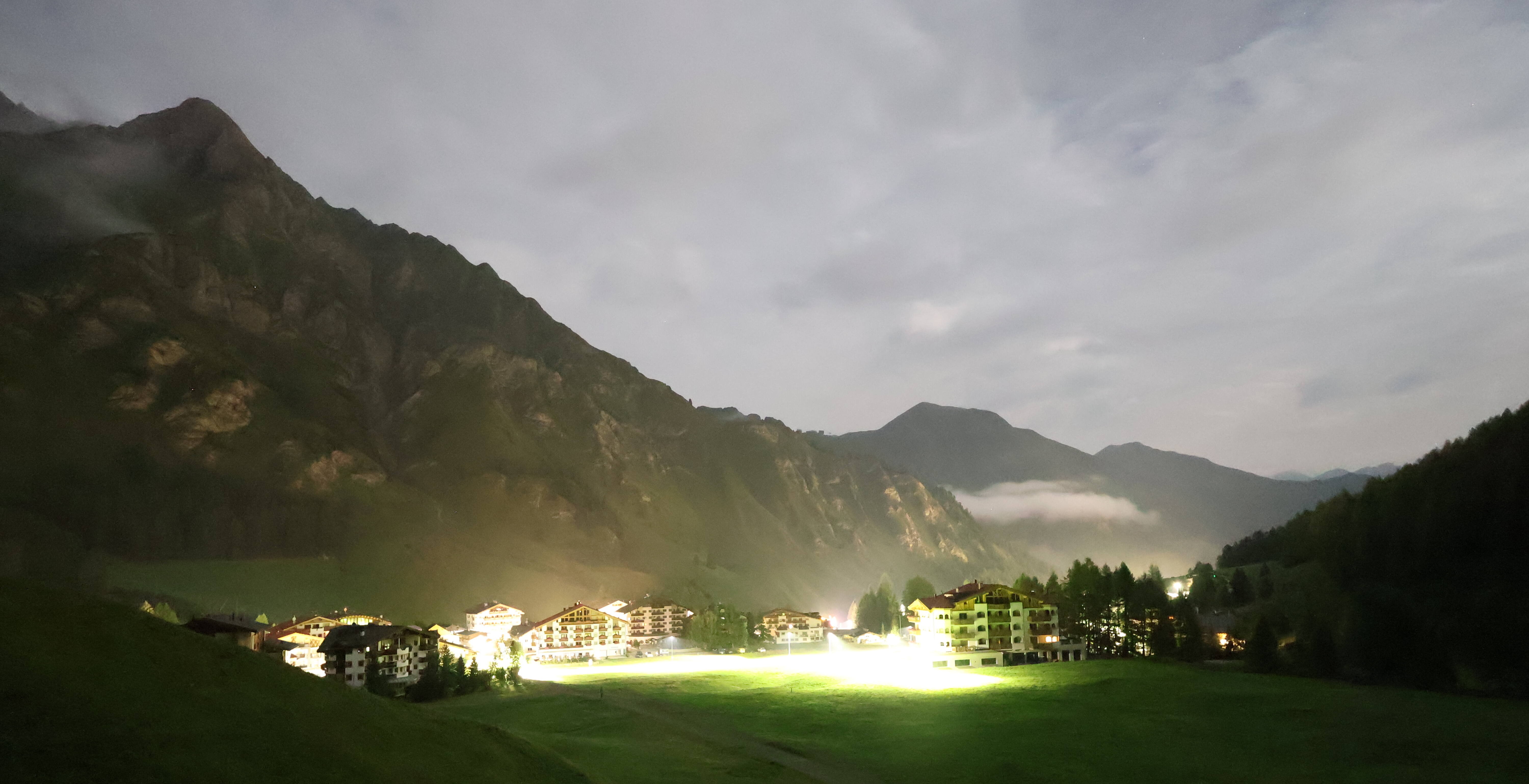 Archiv Foto Webcam Samnaun: Blick auf das Dorf