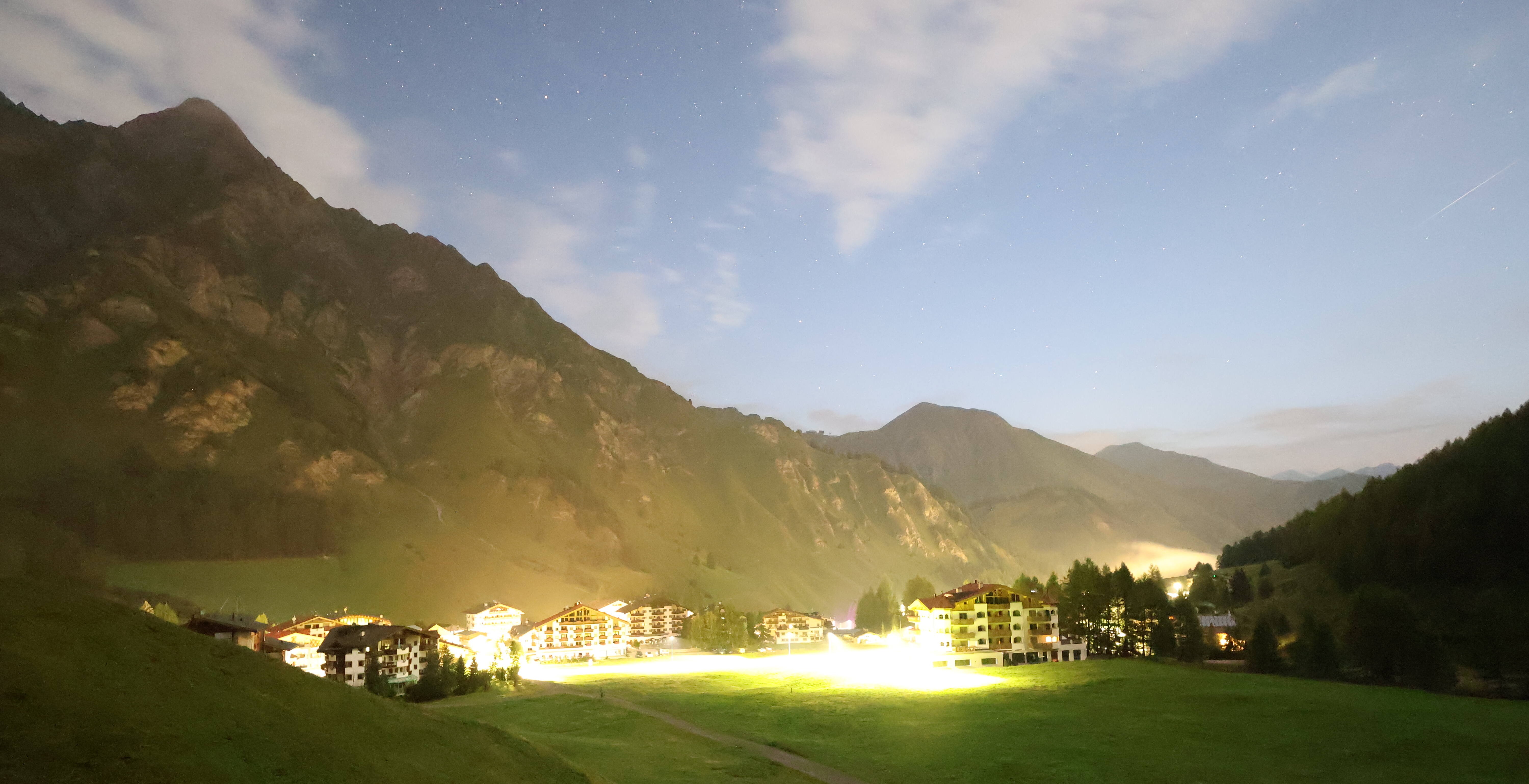 Archiv Foto Webcam Samnaun: Blick auf das Dorf
