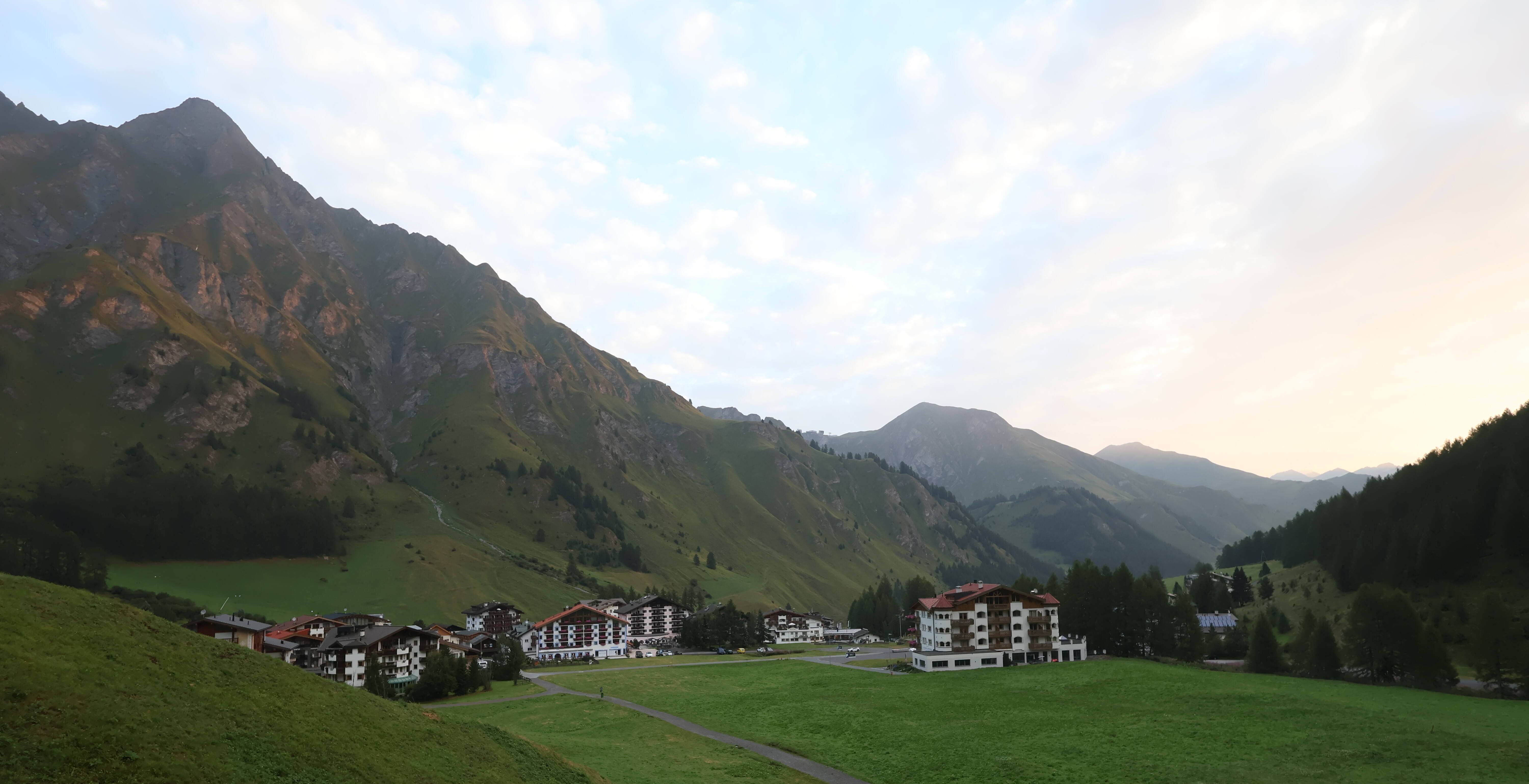 Archiv Foto Webcam Samnaun: Blick auf das Dorf