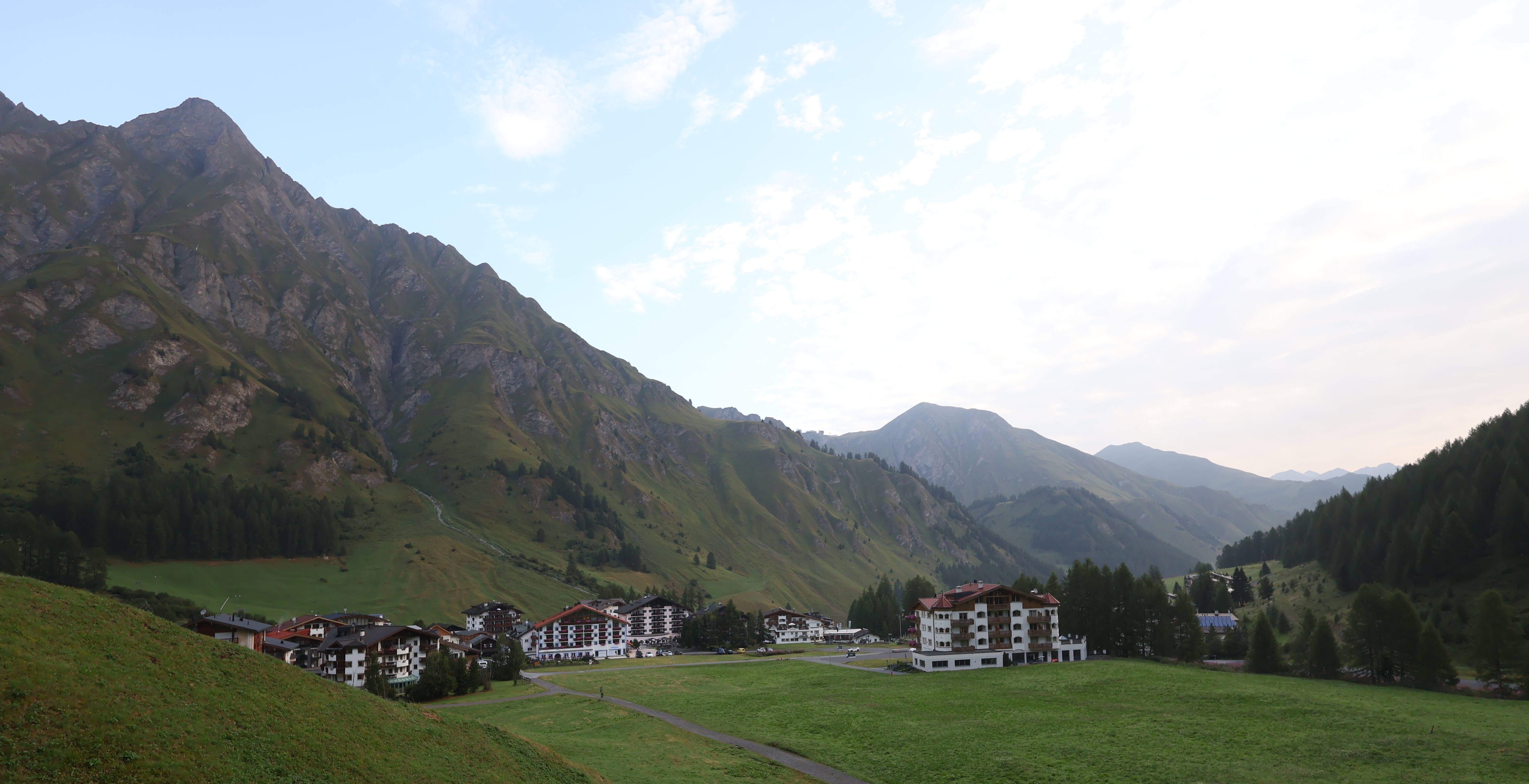 Archiv Foto Webcam Samnaun: Blick auf das Dorf