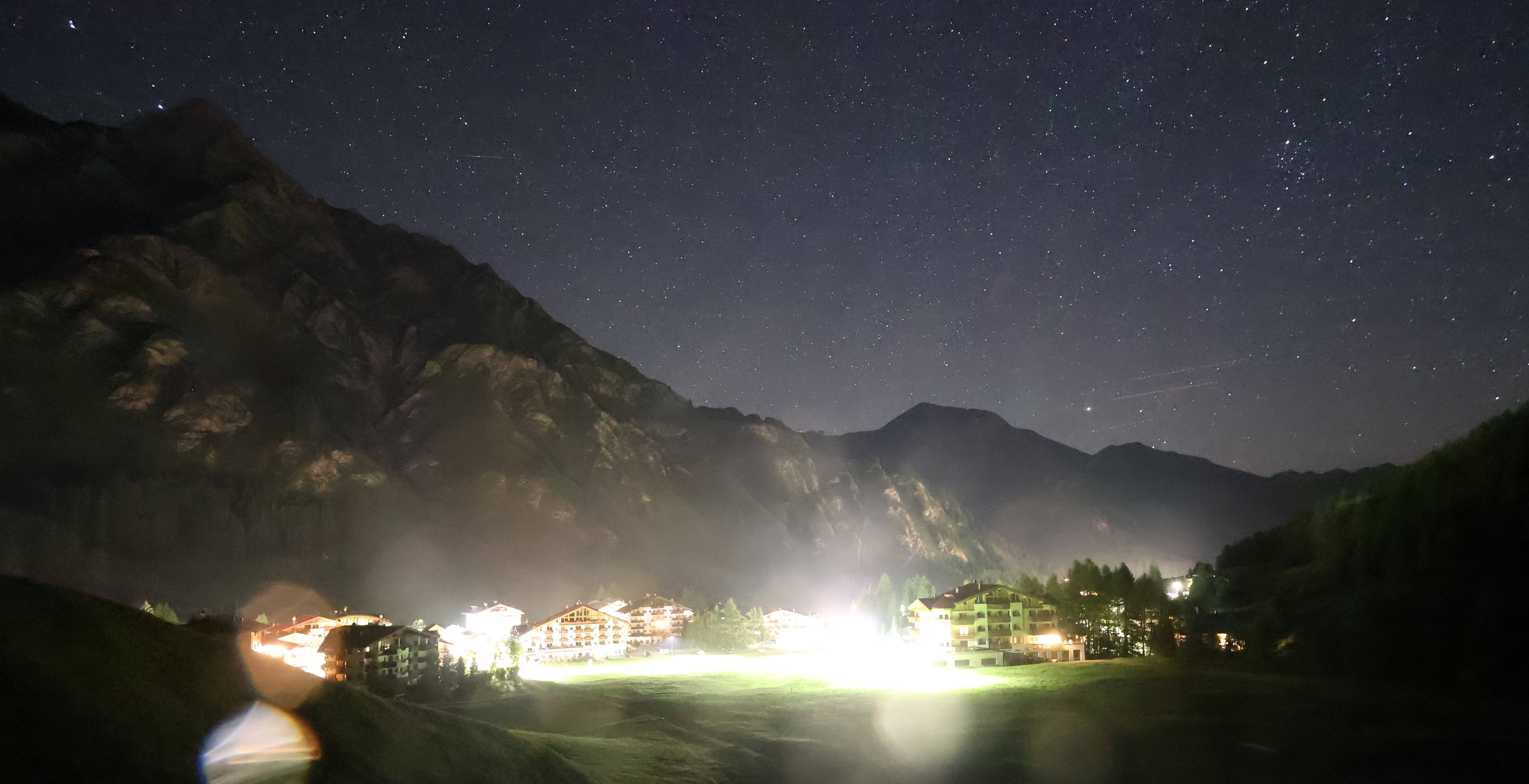Archiv Foto Webcam Samnaun: Blick auf das Dorf