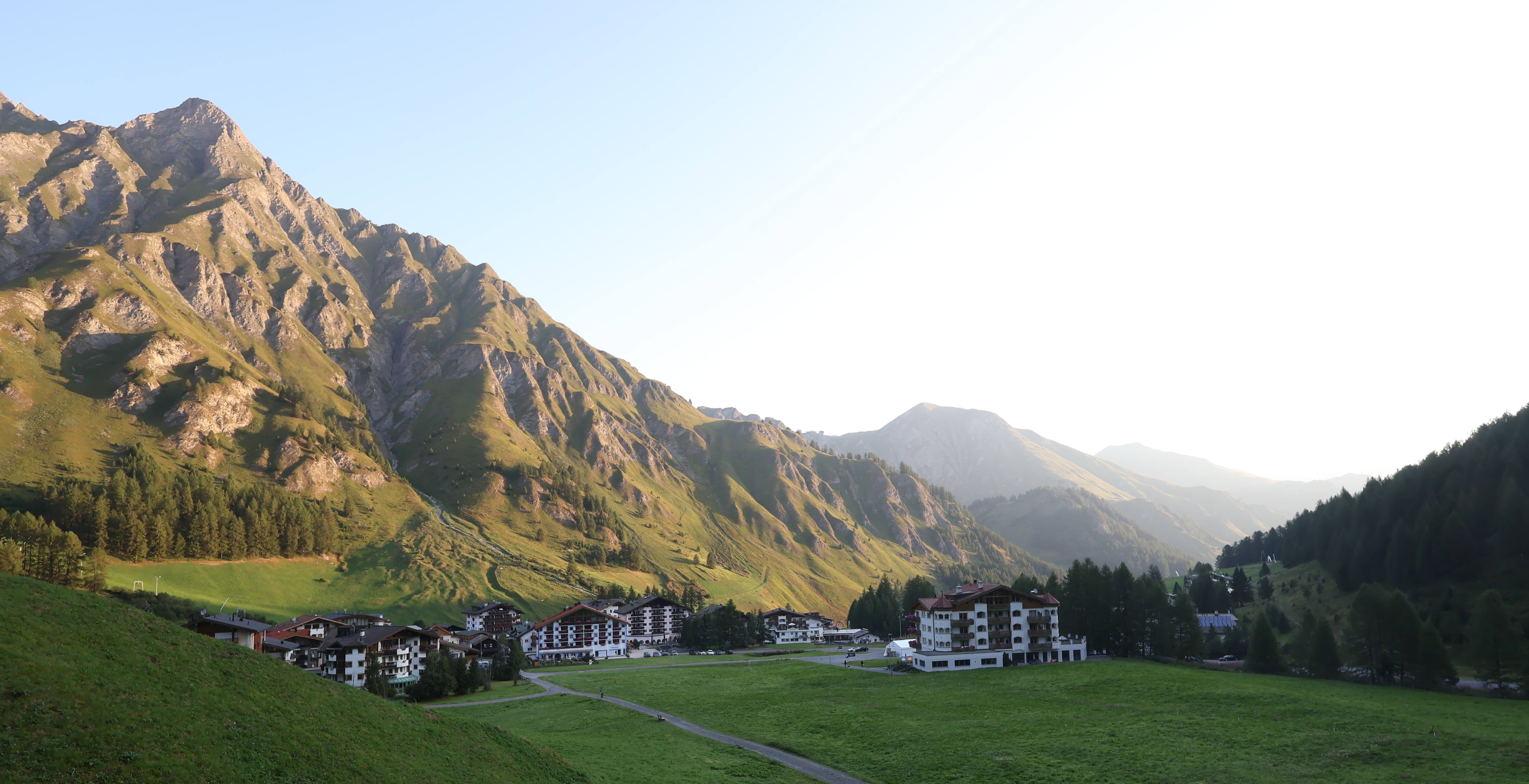 Archiv Foto Webcam Samnaun: Blick auf das Dorf