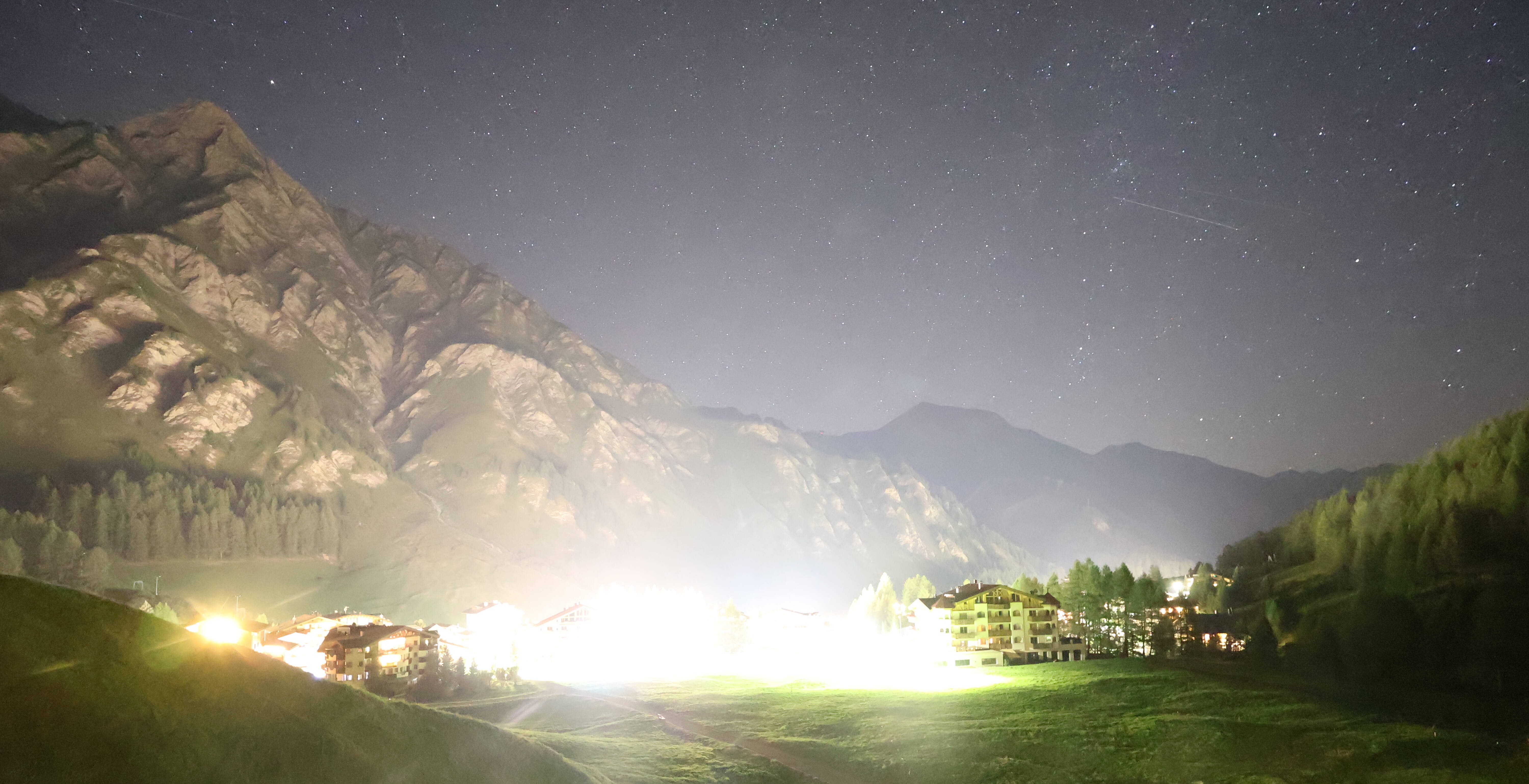 Archiv Foto Webcam Samnaun: Blick auf das Dorf
