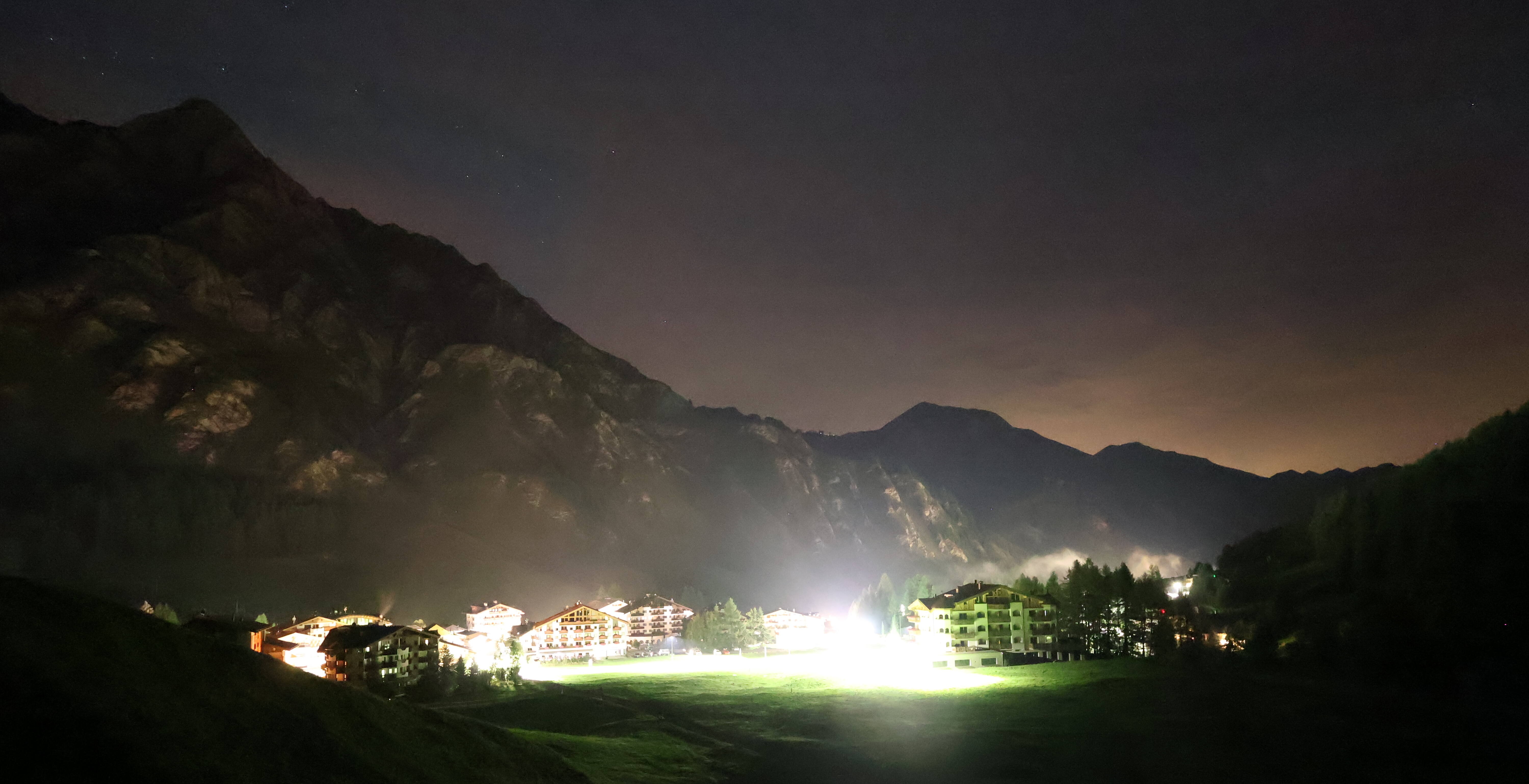 Archiv Foto Webcam Samnaun: Blick auf das Dorf