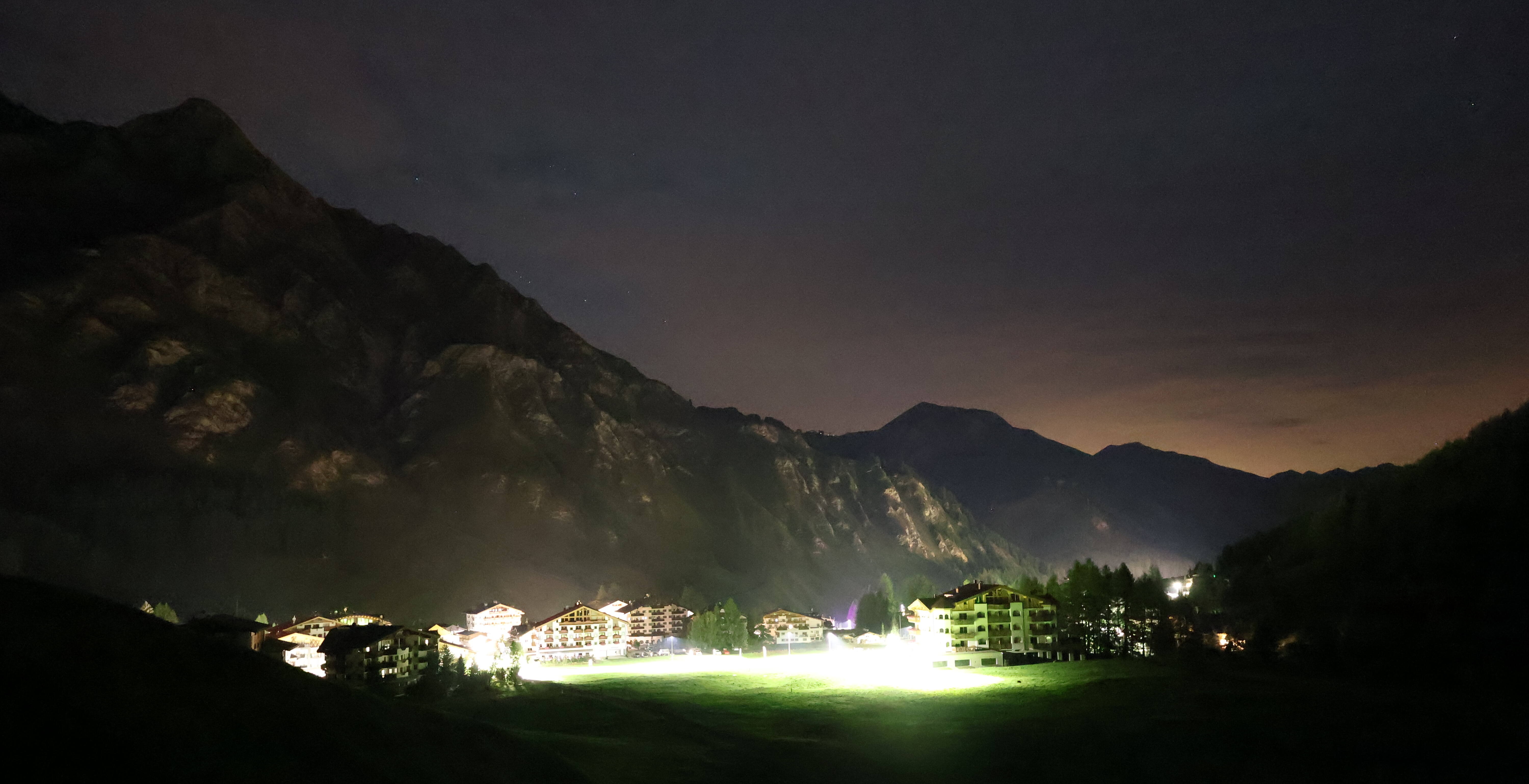 Archiv Foto Webcam Samnaun: Blick auf das Dorf