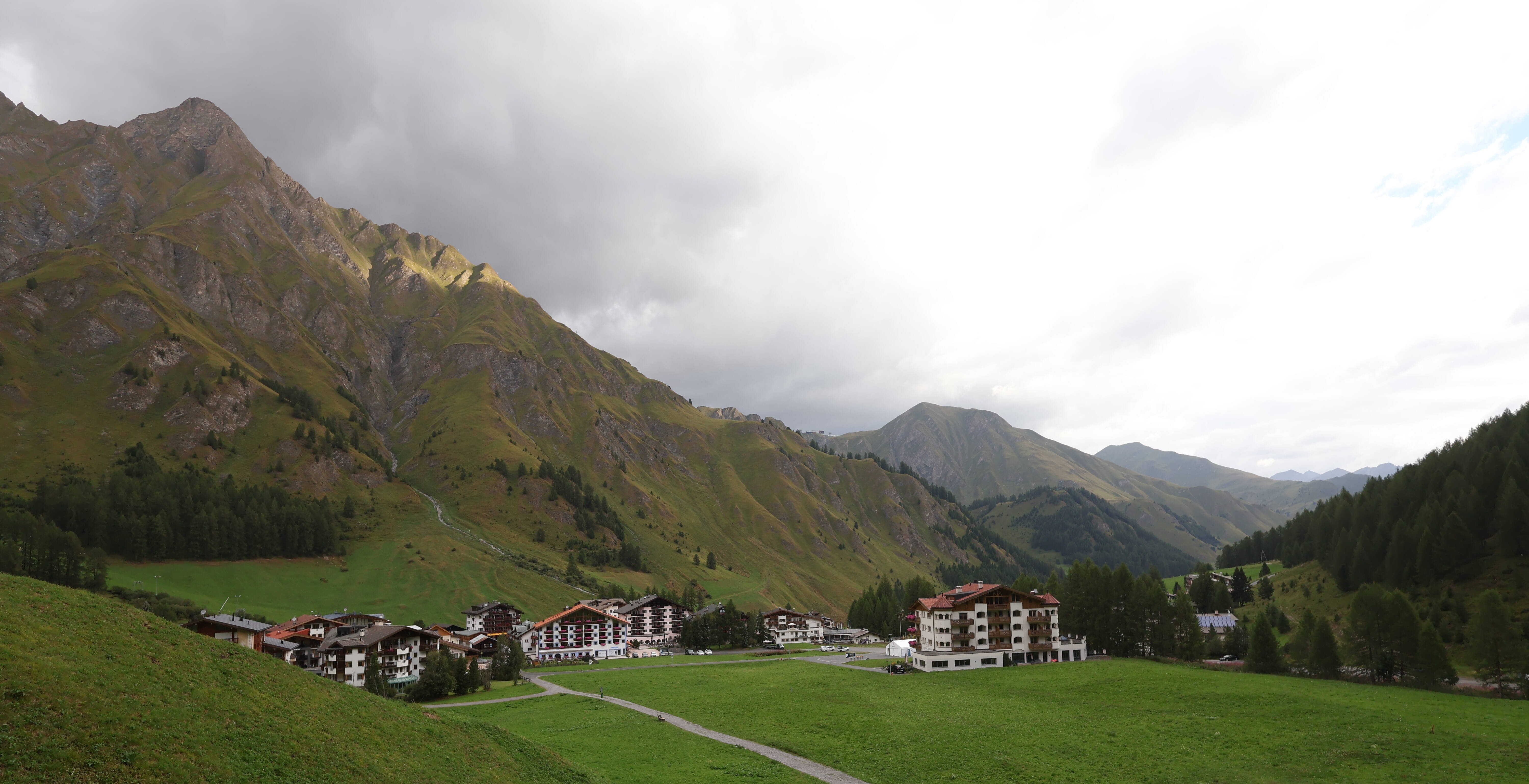 Archiv Foto Webcam Samnaun: Blick auf das Dorf