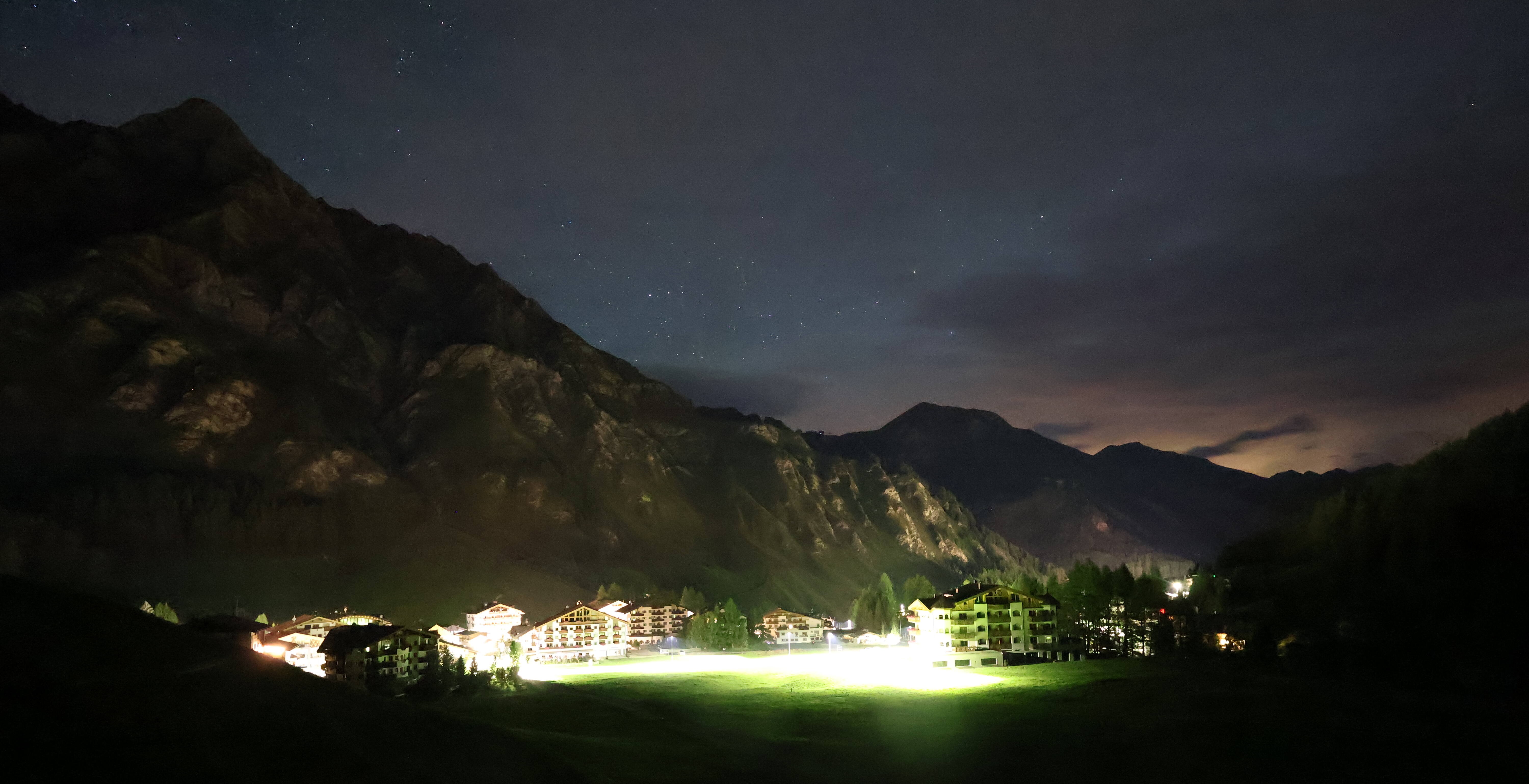 Archiv Foto Webcam Samnaun: Blick auf das Dorf