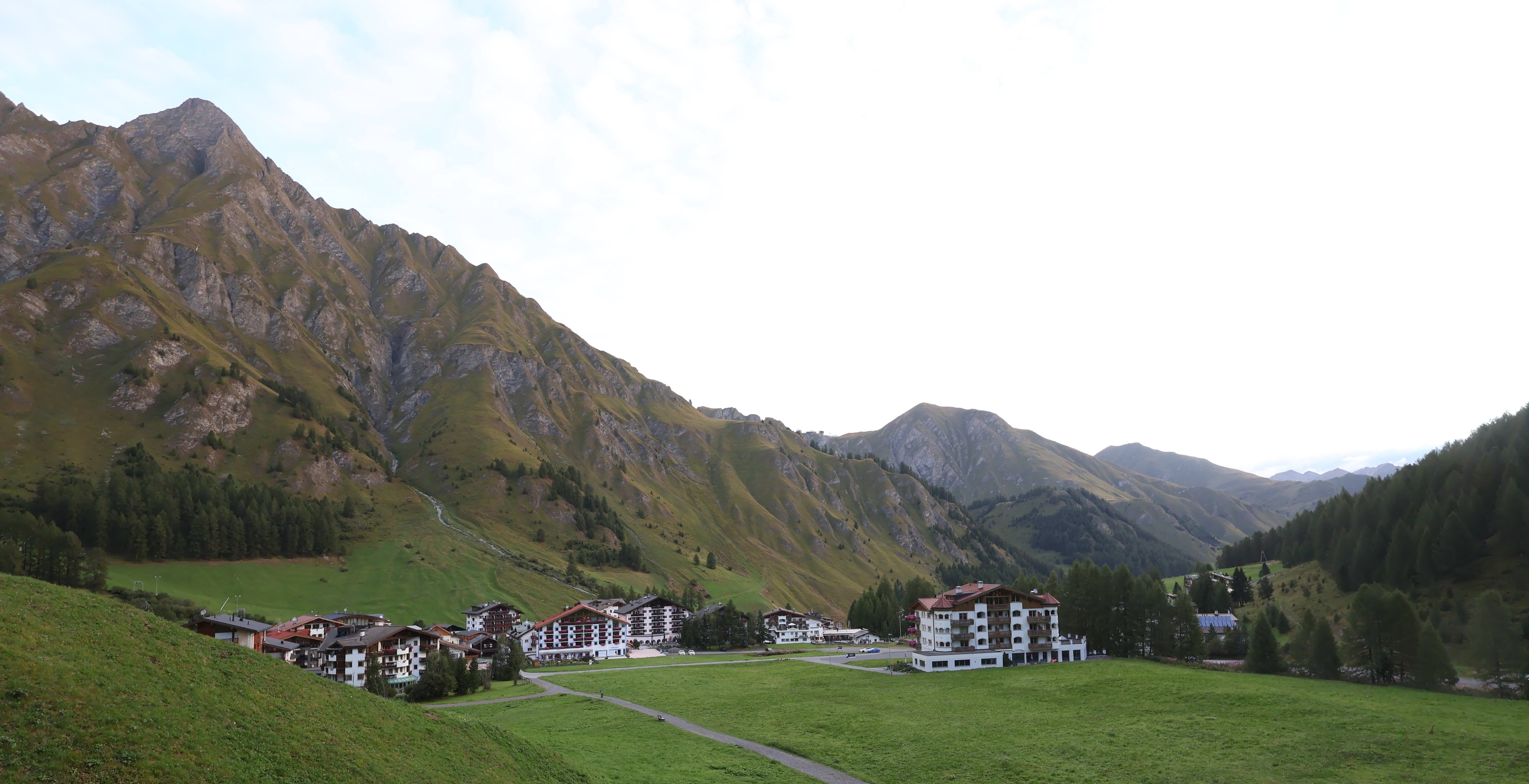 Archiv Foto Webcam Samnaun: Blick auf das Dorf