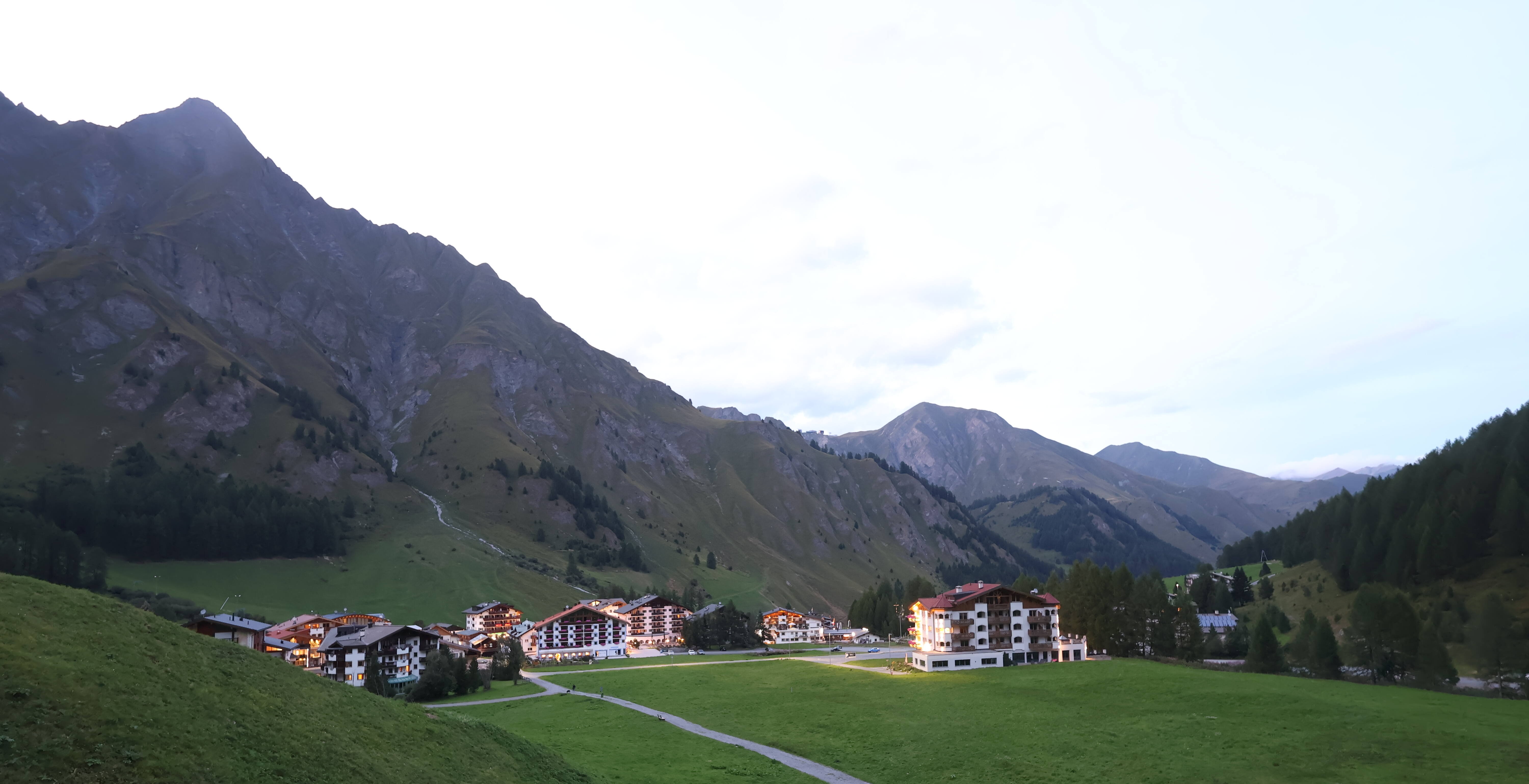 Archiv Foto Webcam Samnaun: Blick auf das Dorf