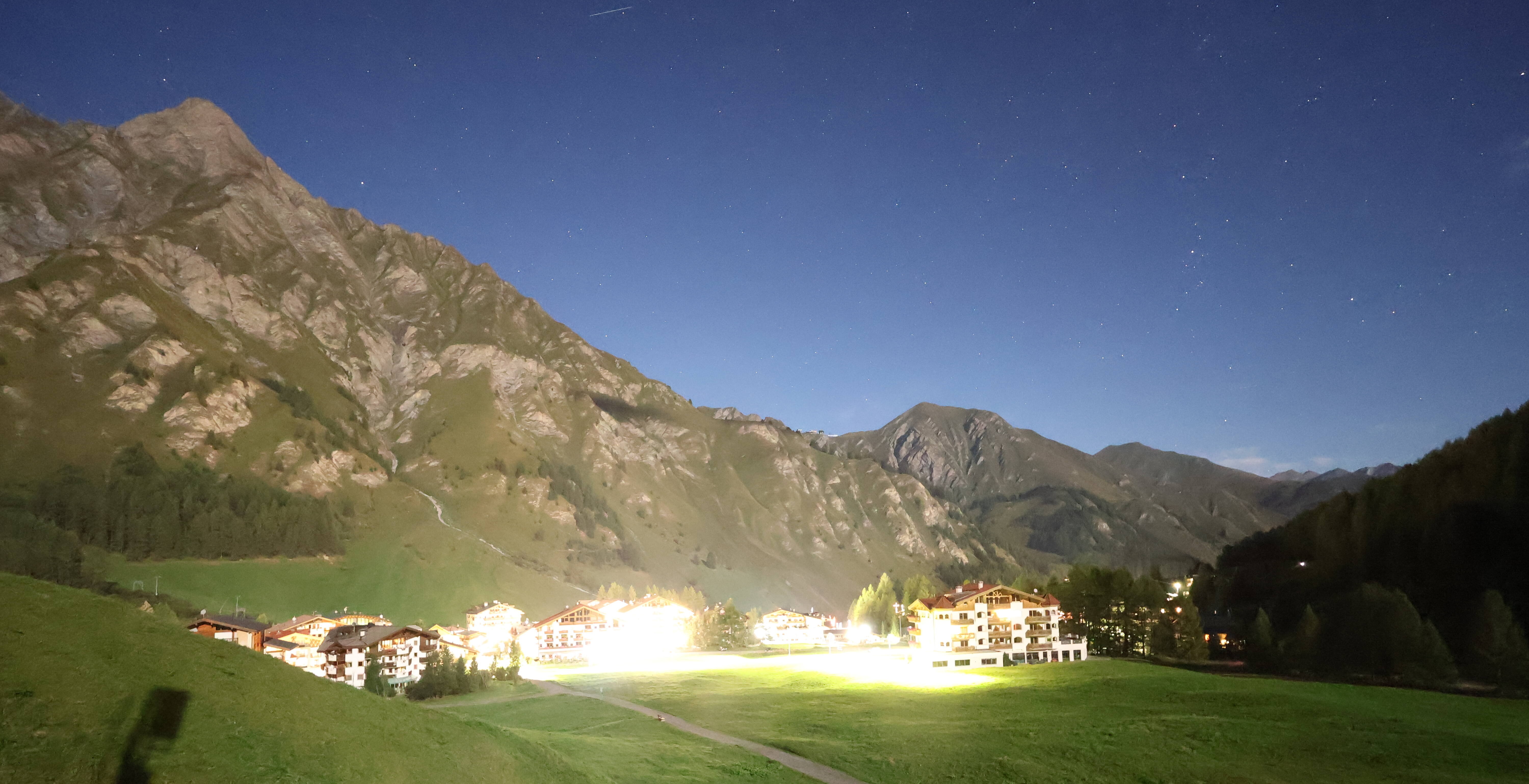 Archiv Foto Webcam Samnaun: Blick auf das Dorf