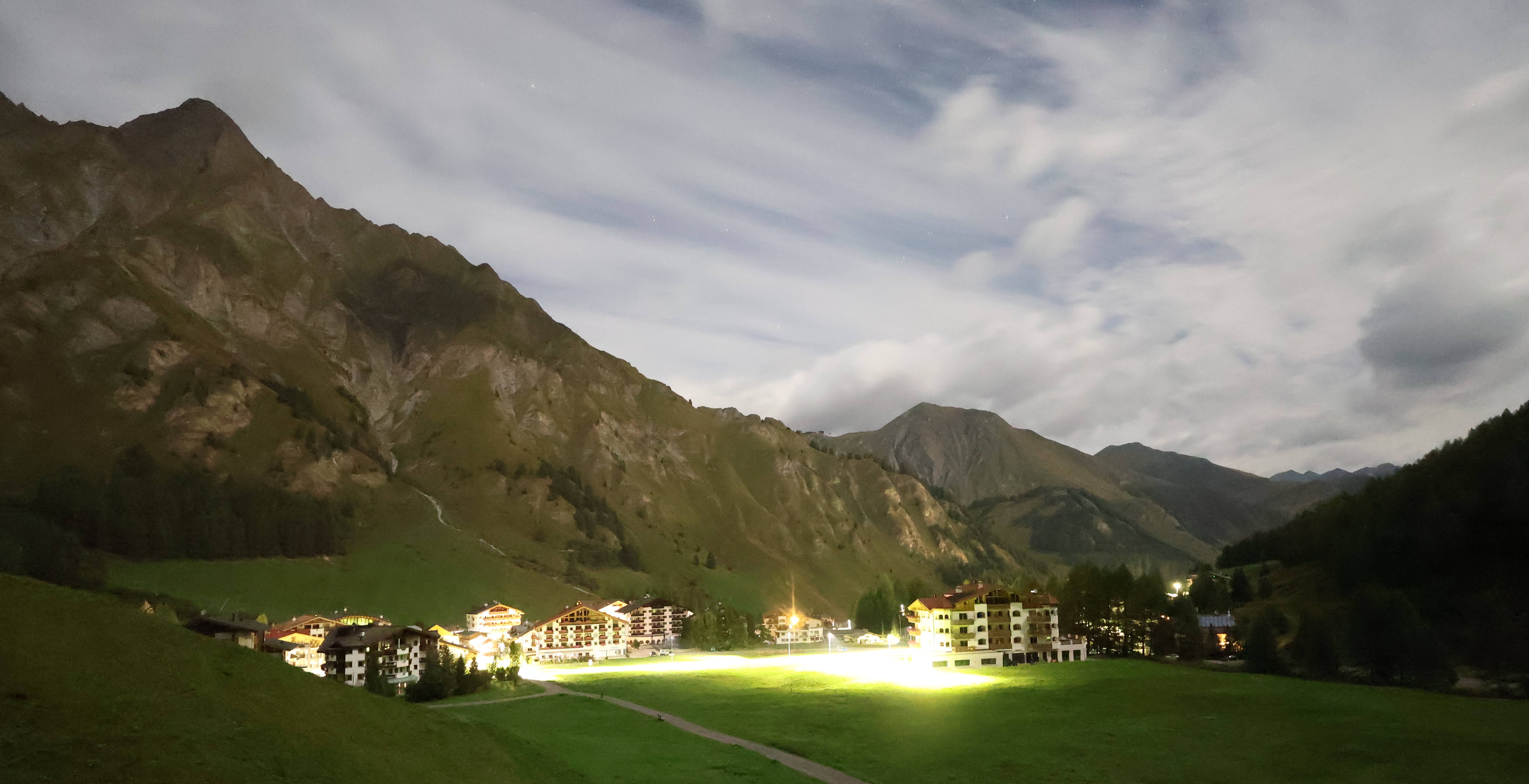 Archiv Foto Webcam Samnaun: Blick auf das Dorf