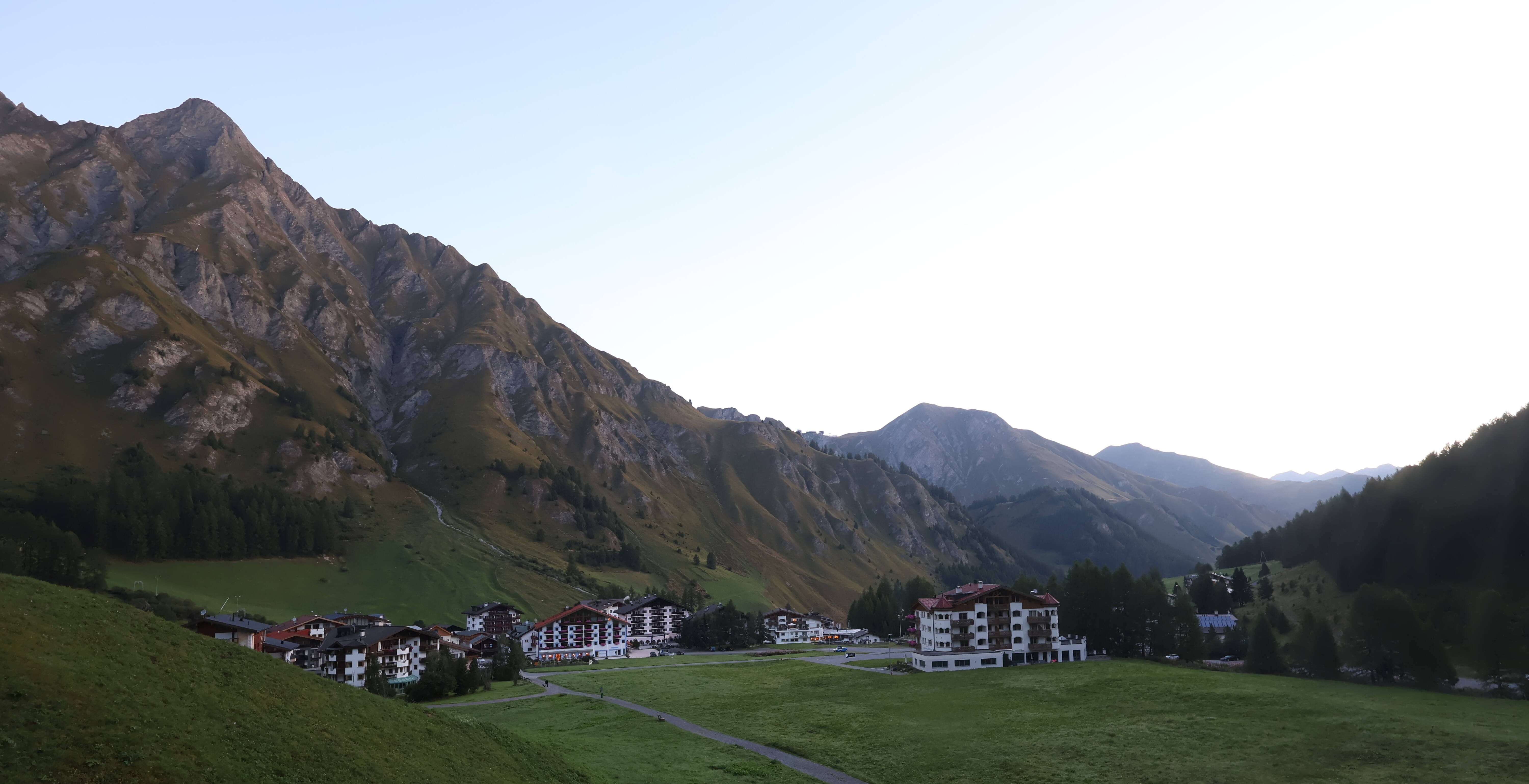 Archiv Foto Webcam Samnaun: Blick auf das Dorf