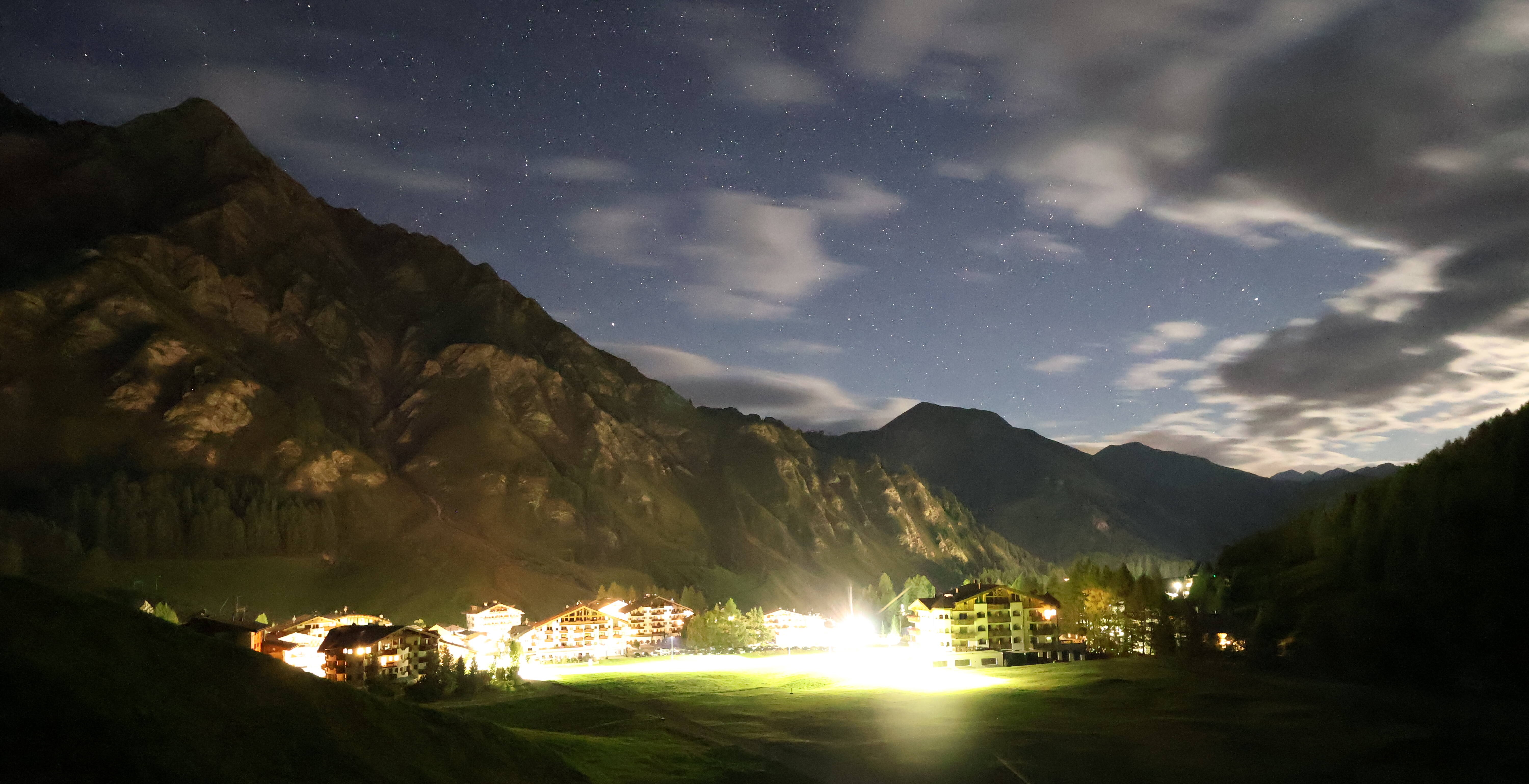 Archived image Webcam Samnaun: Village View
