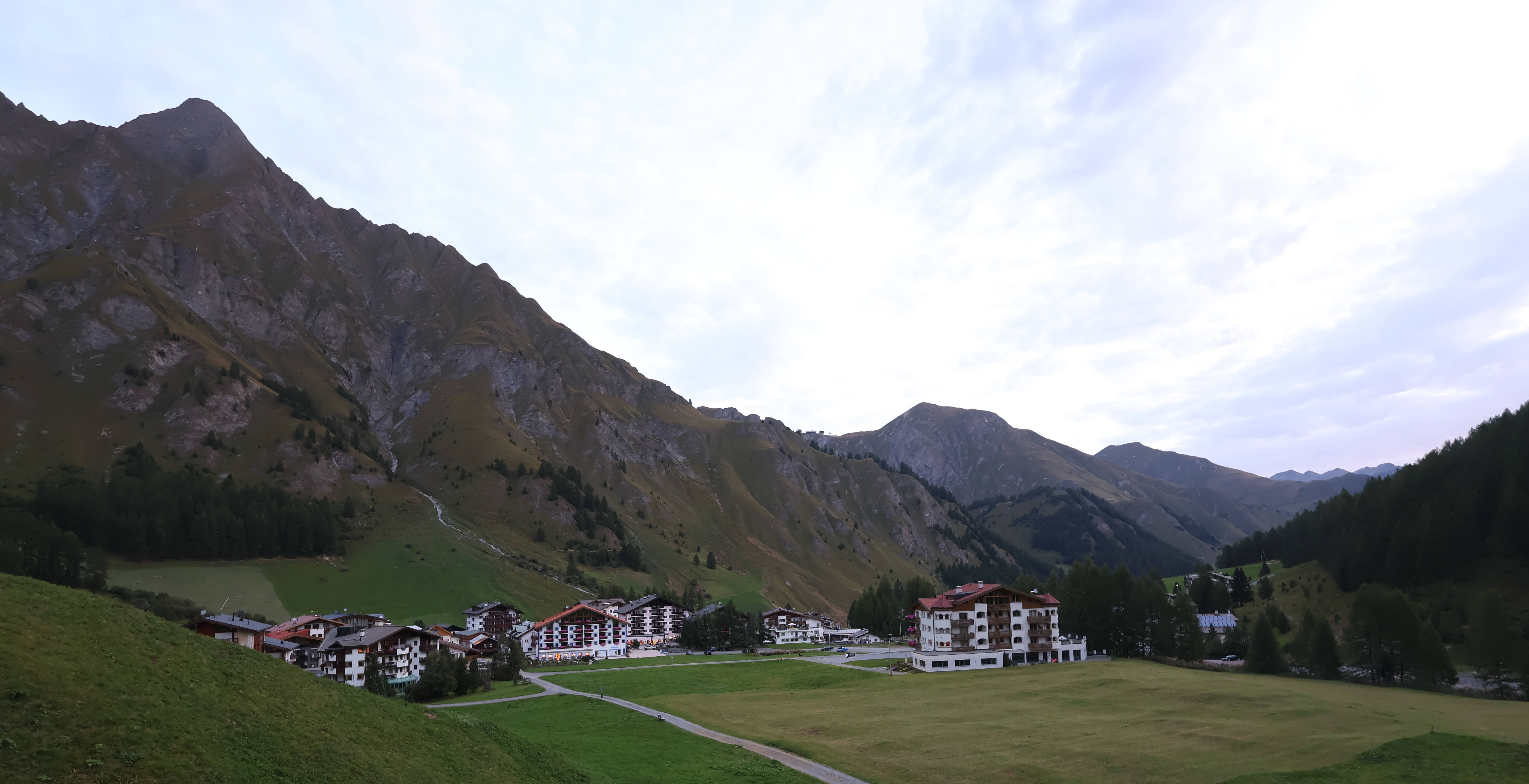 Archiv Foto Webcam Samnaun: Blick auf das Dorf