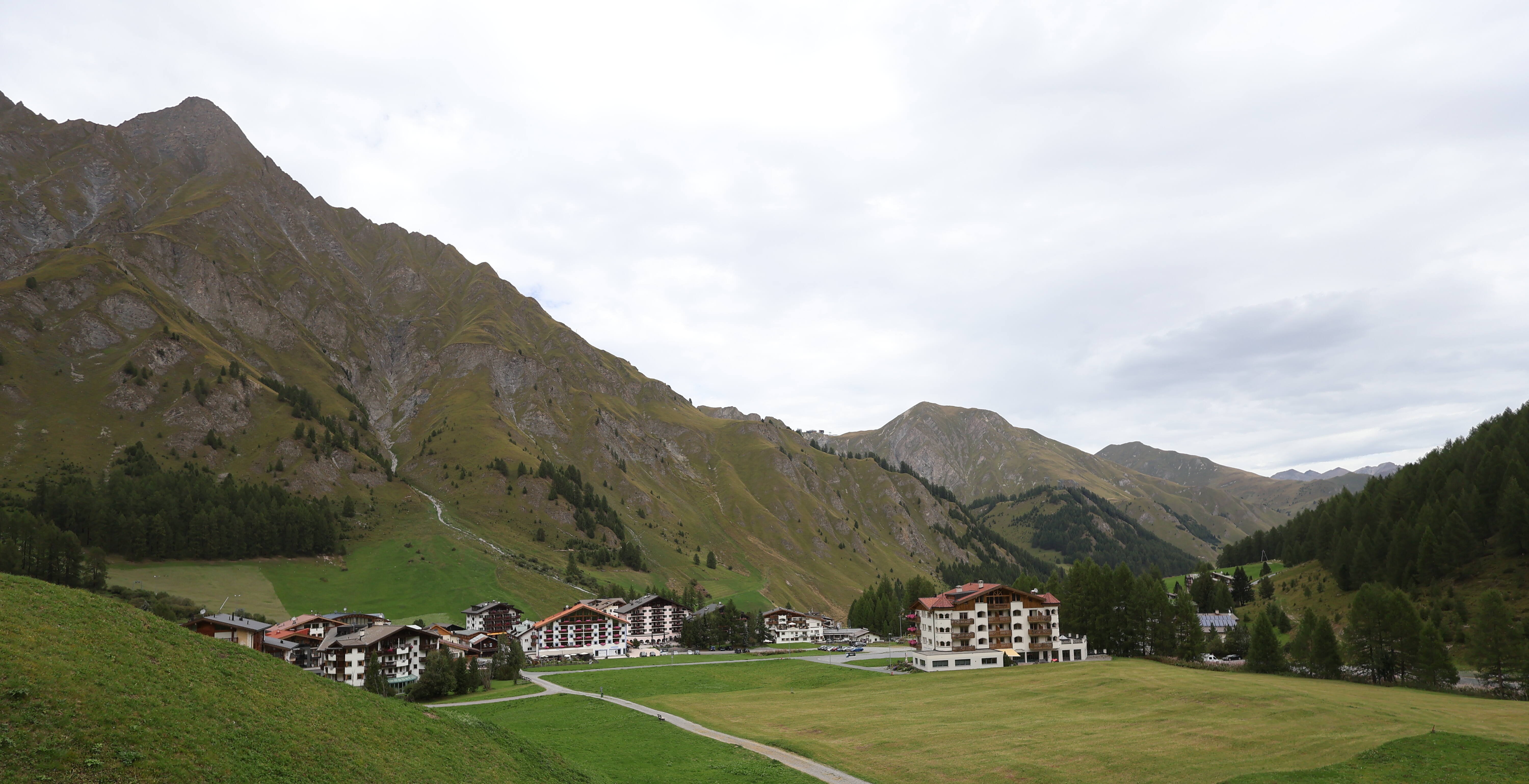 Archiv Foto Webcam Samnaun: Blick auf das Dorf