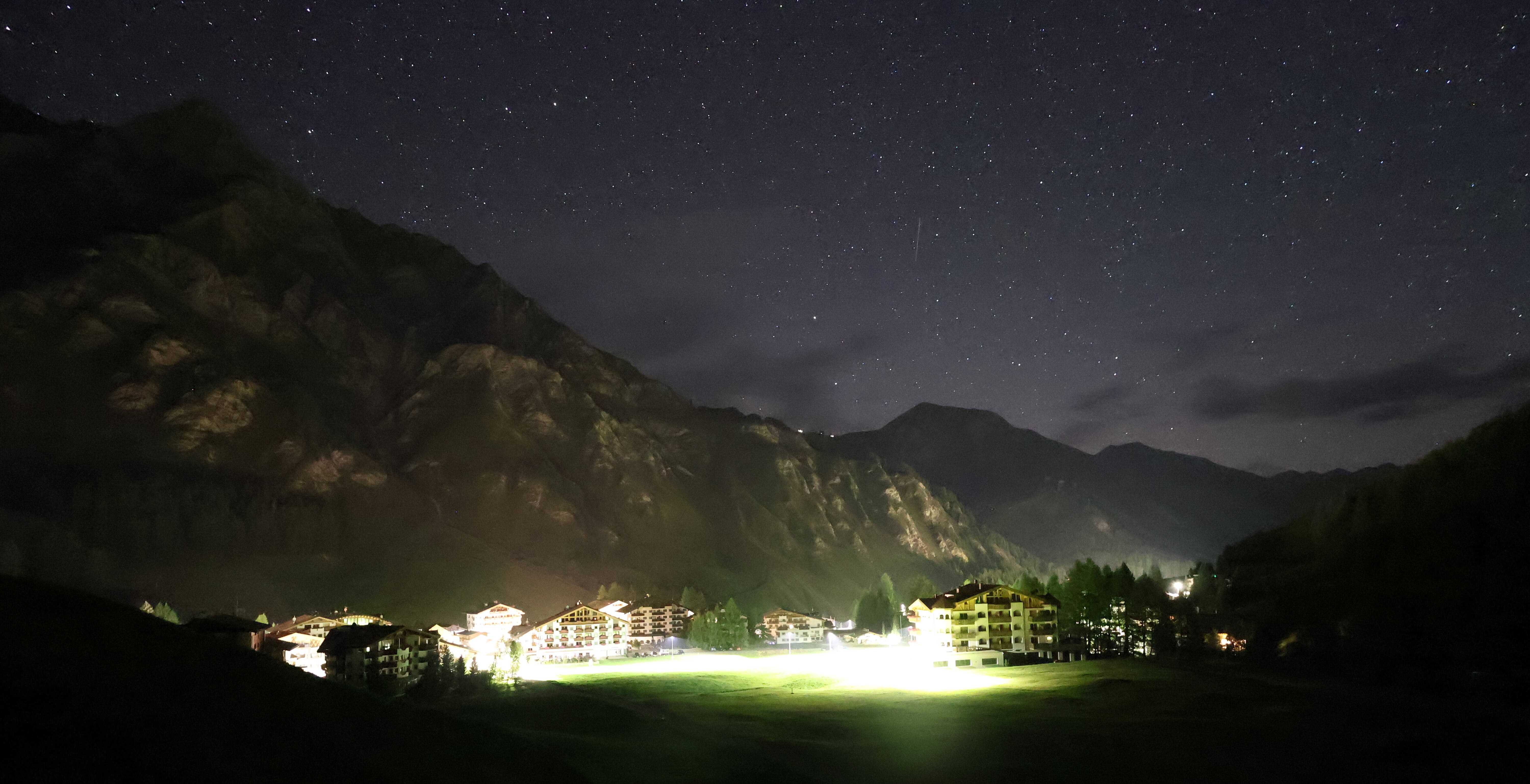 Archiv Foto Webcam Samnaun: Blick auf das Dorf