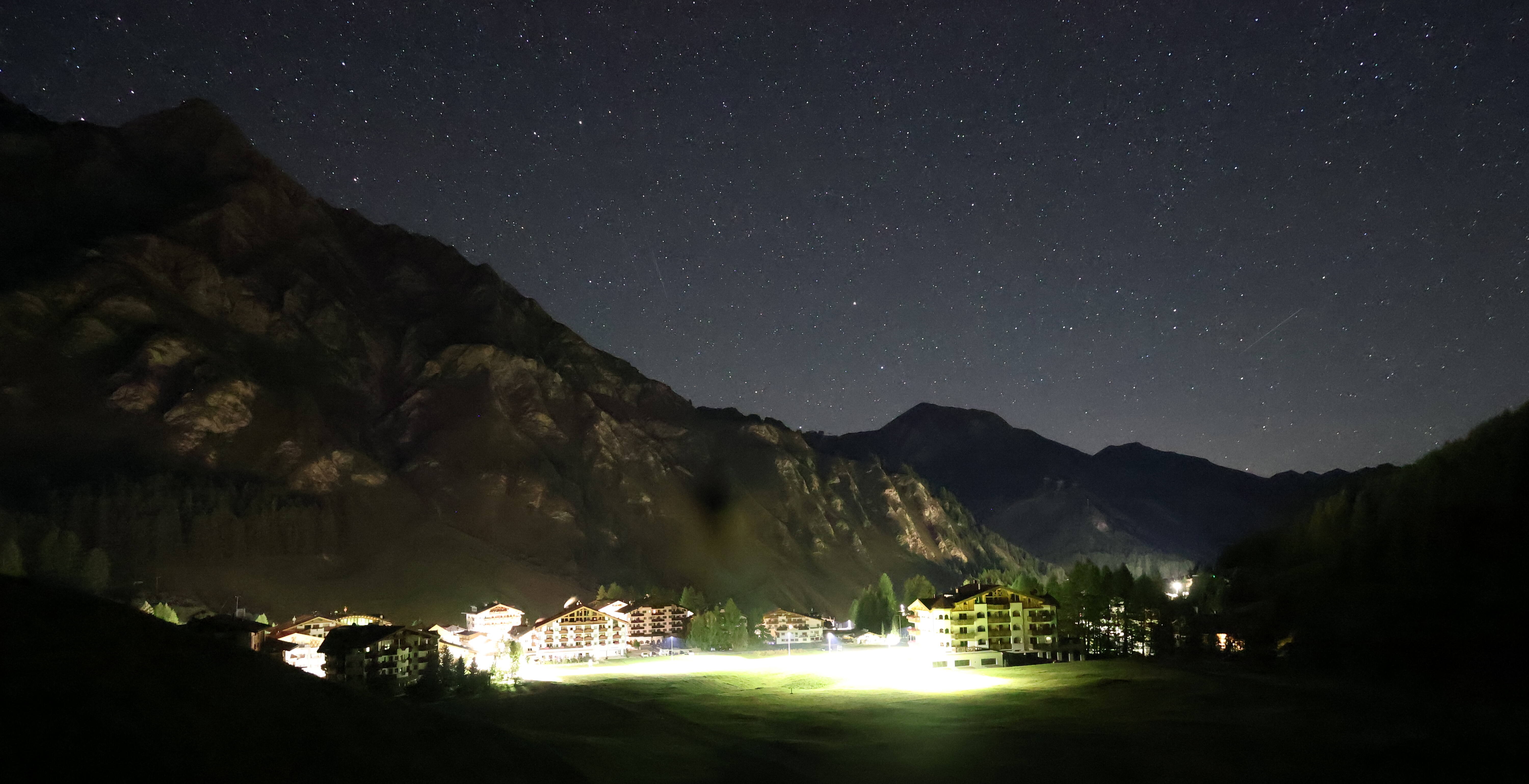 Archiv Foto Webcam Samnaun: Blick auf das Dorf