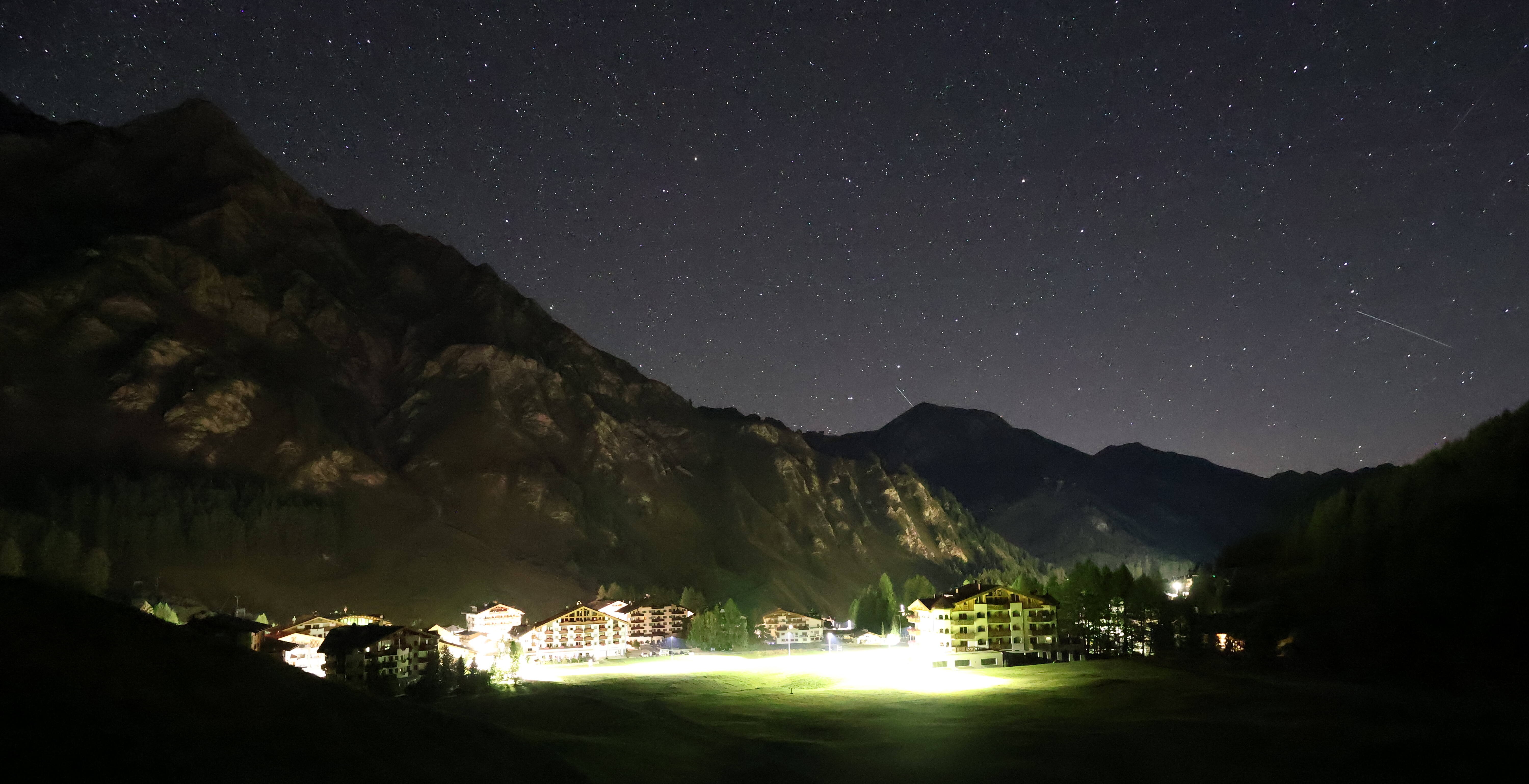 Archiv Foto Webcam Samnaun: Blick auf das Dorf