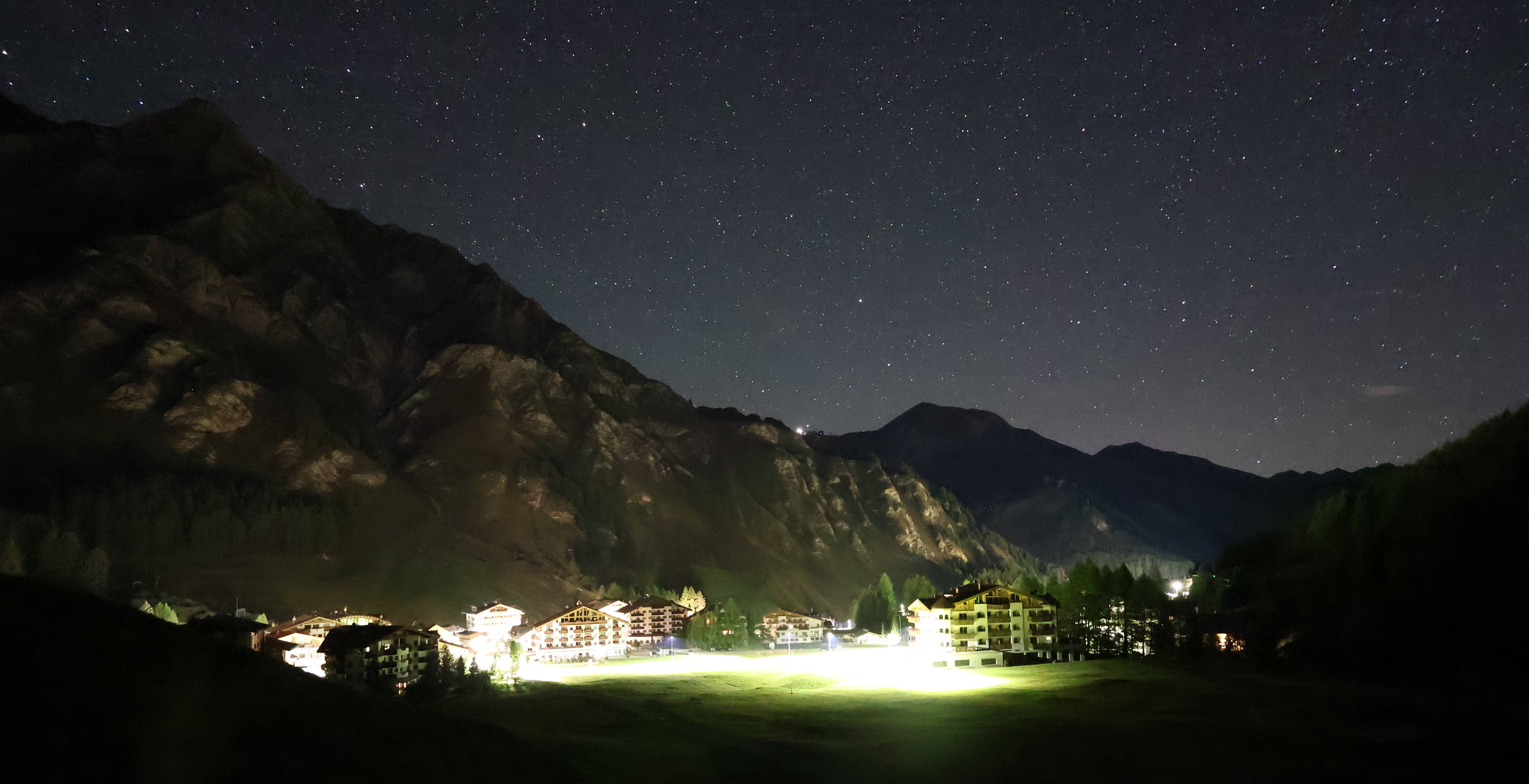 Archiv Foto Webcam Samnaun: Blick auf das Dorf