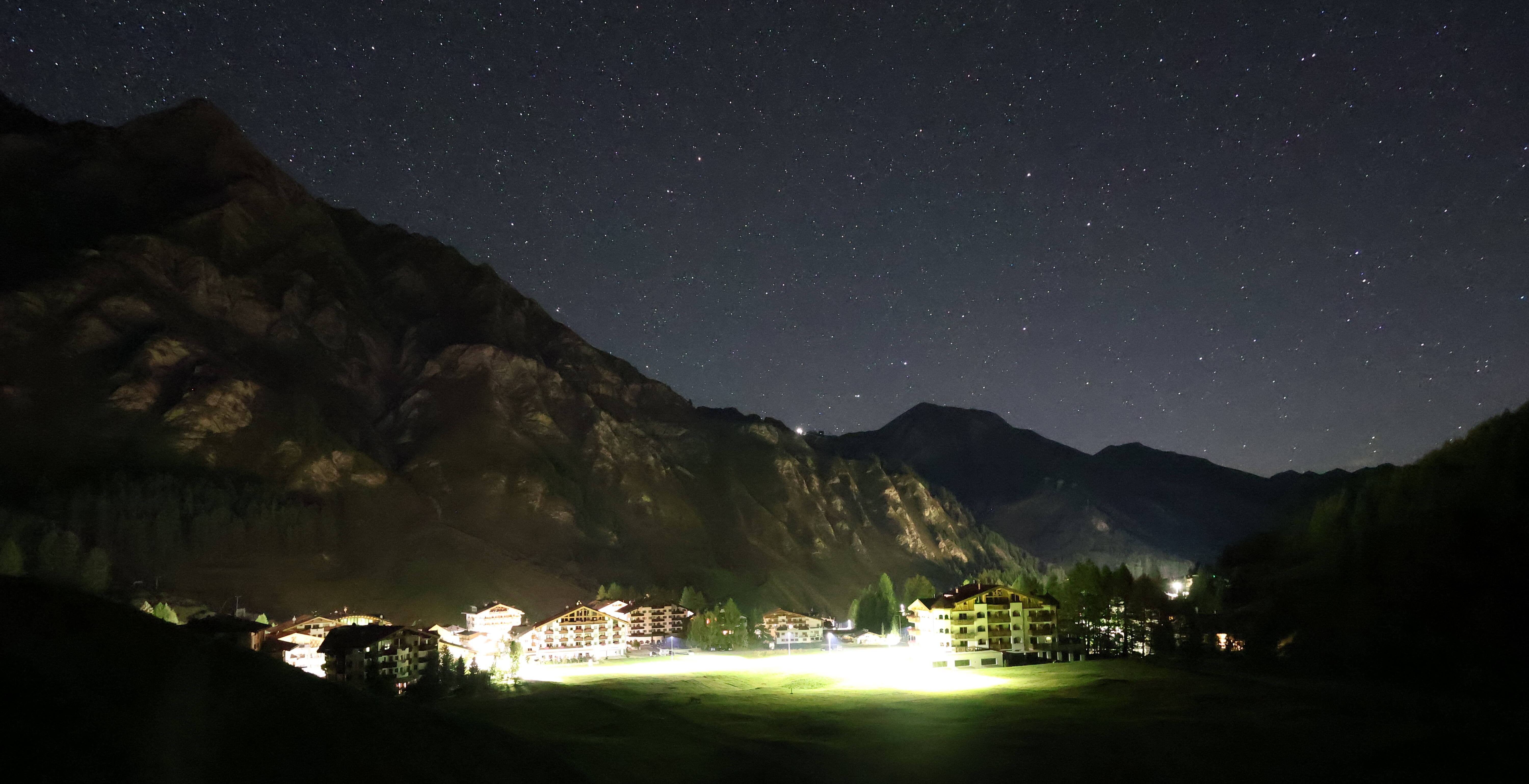 Archiv Foto Webcam Samnaun: Blick auf das Dorf