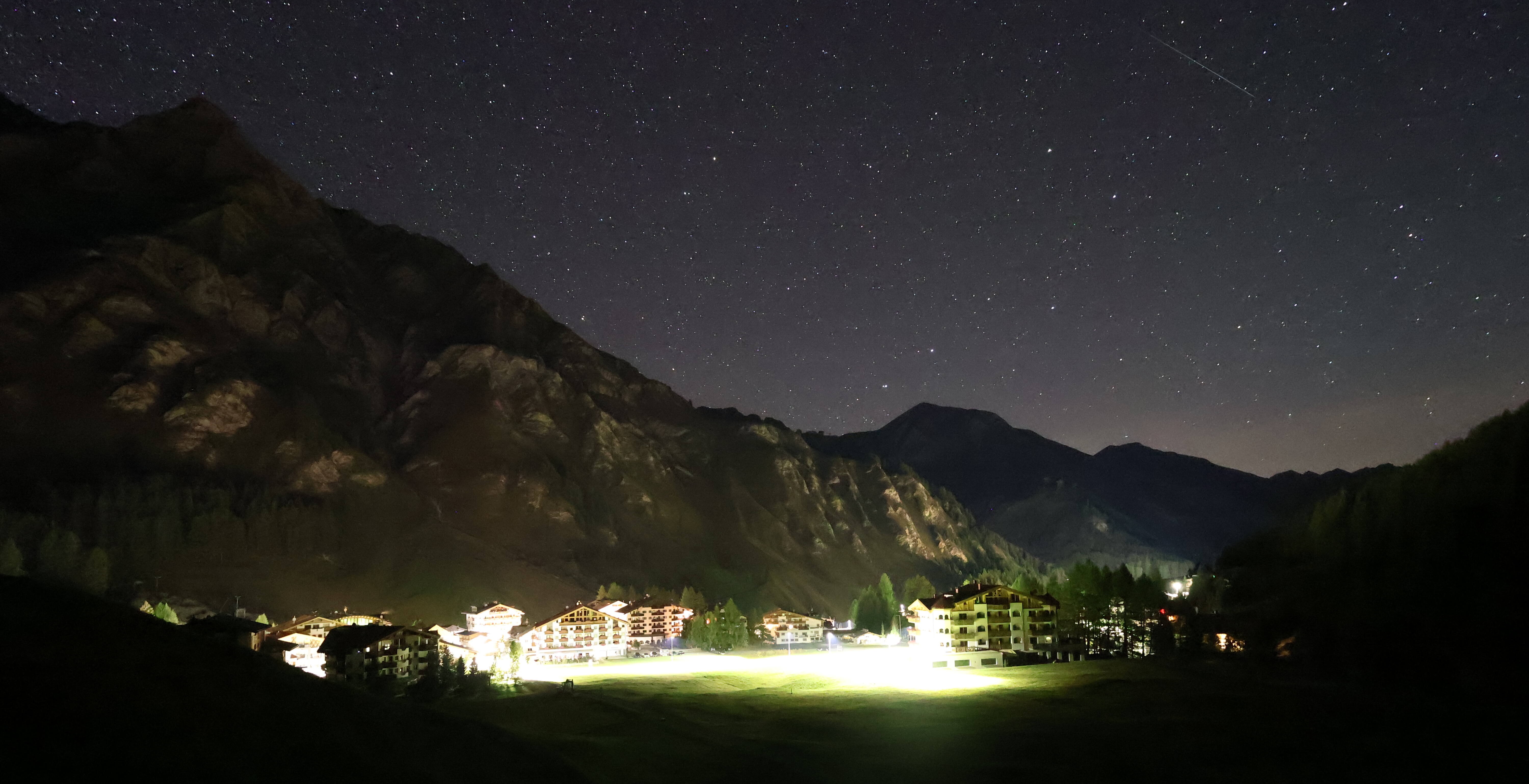 Archiv Foto Webcam Samnaun: Blick auf das Dorf