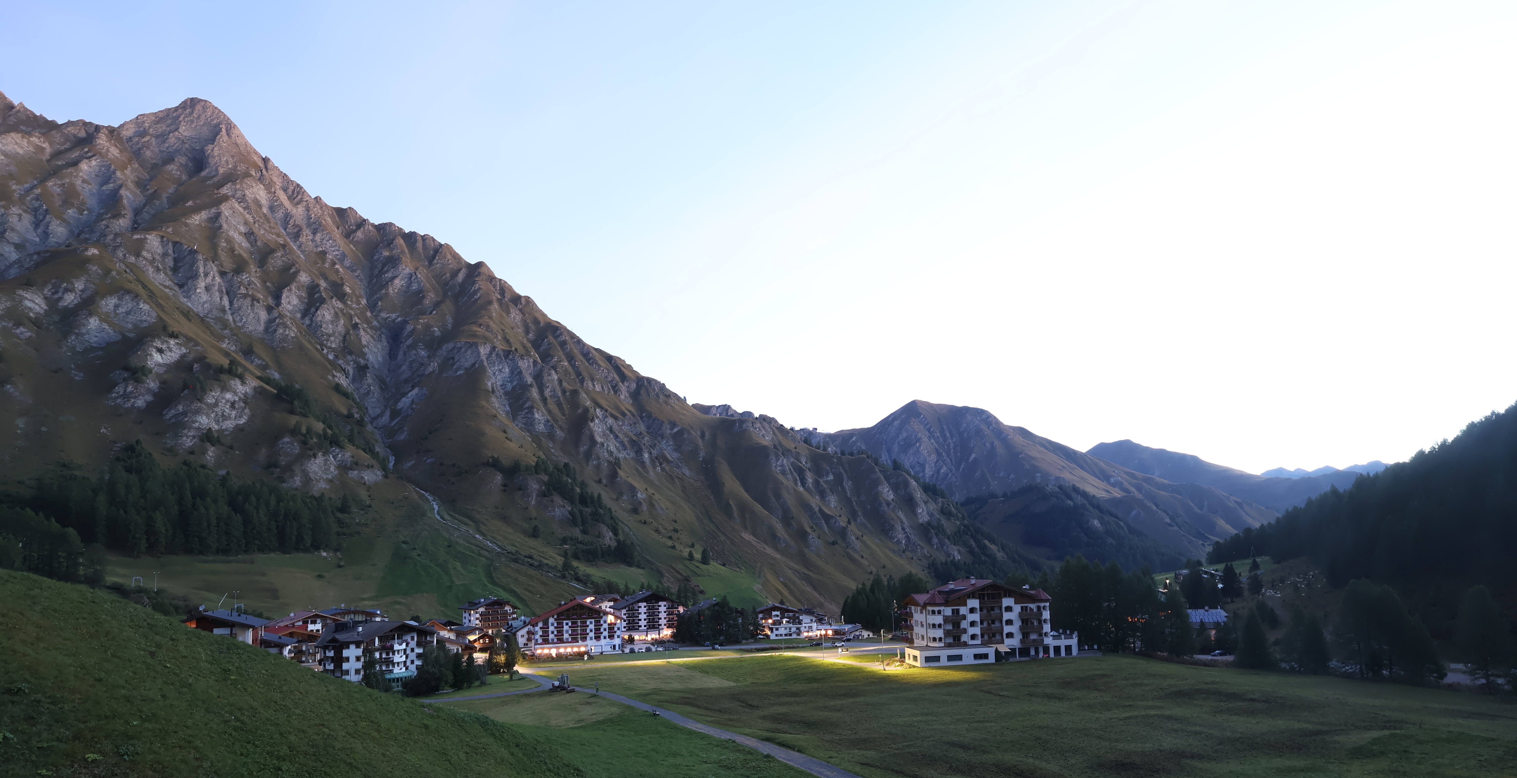 Archiv Foto Webcam Samnaun: Blick auf das Dorf