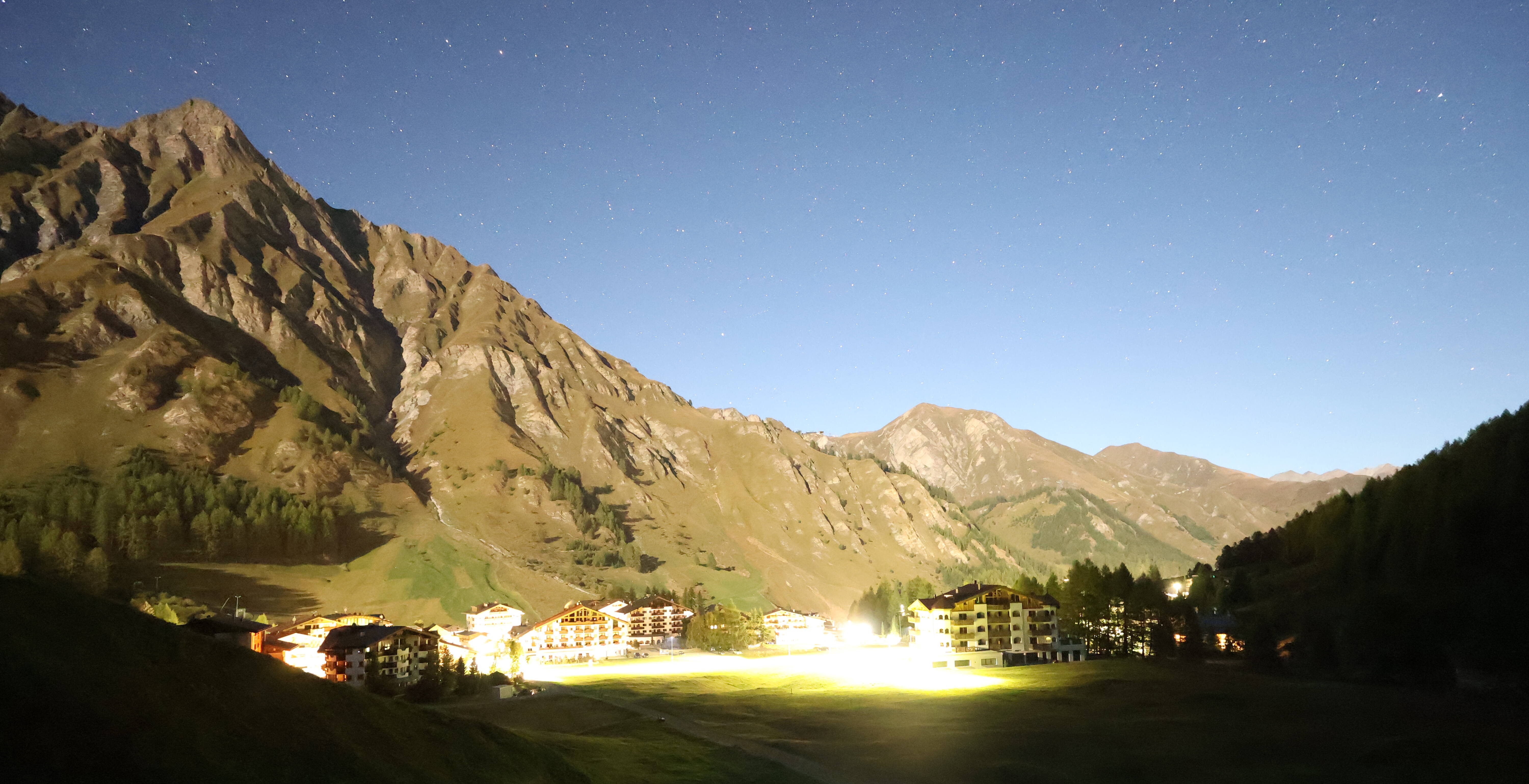 Archived image Webcam Samnaun: Village View